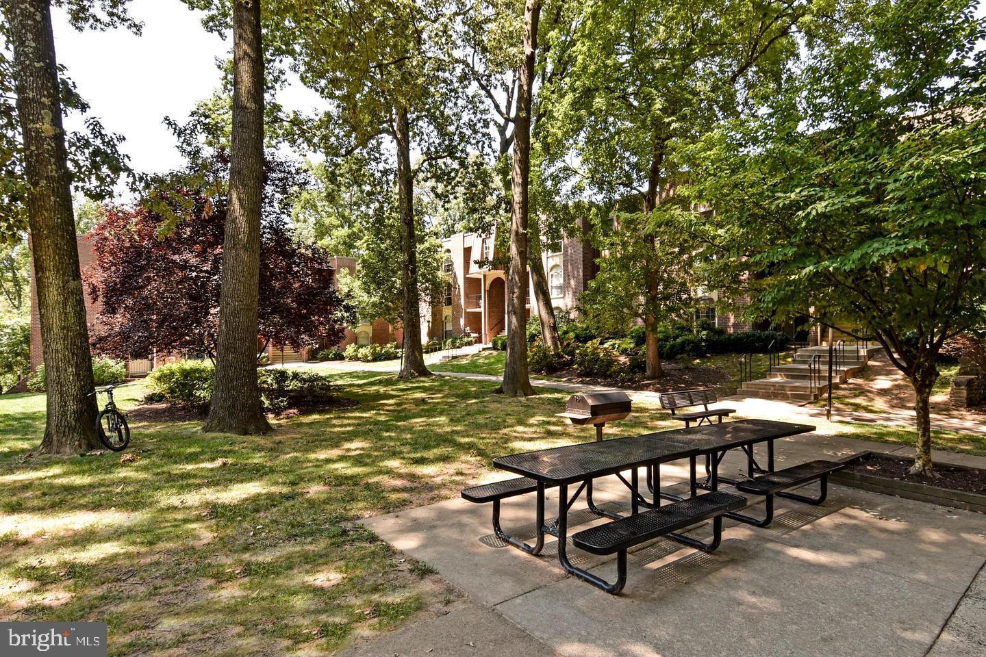 WOODBURN VILLAGE - Residential Lease