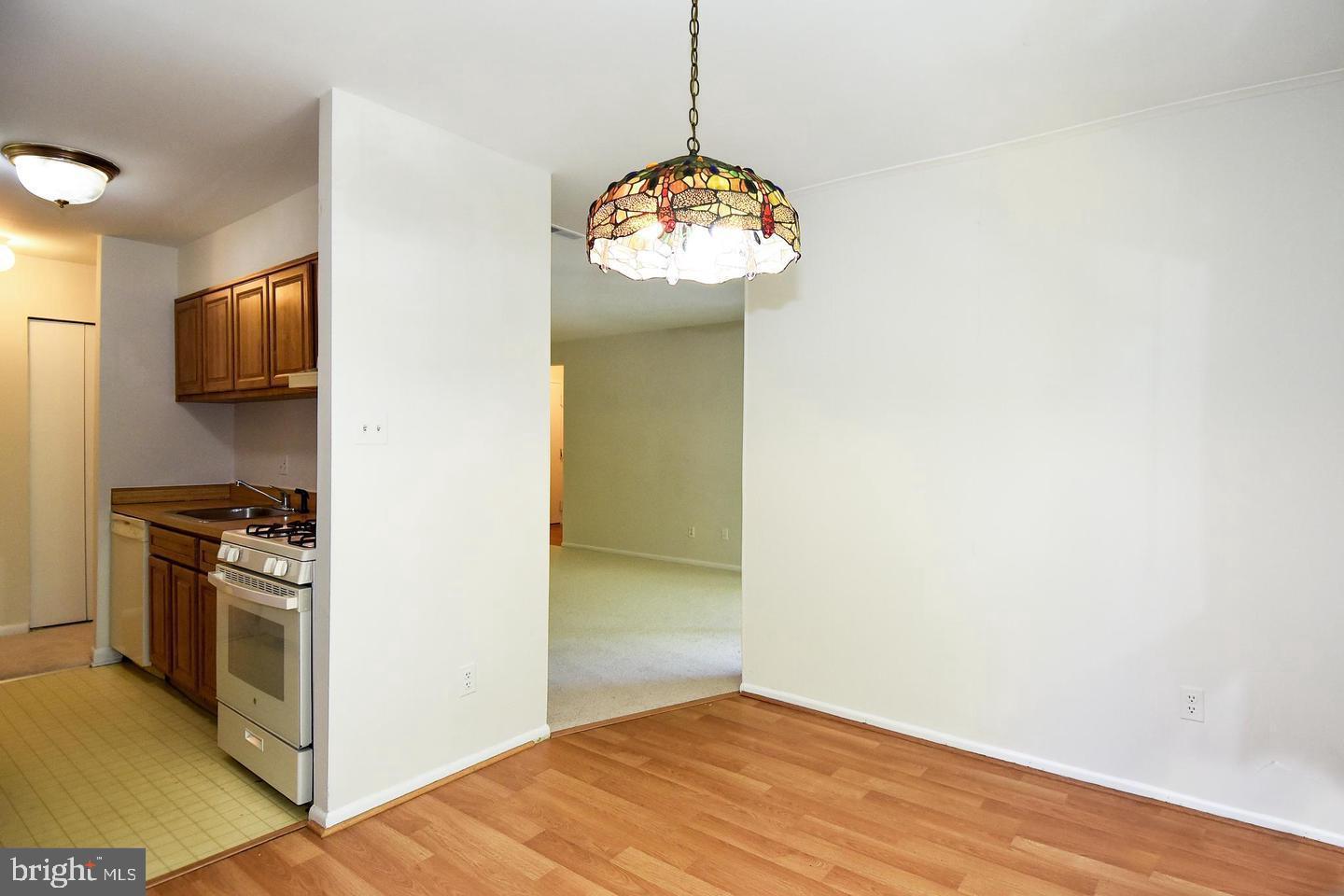 WOODBURN VILLAGE - Residential Lease