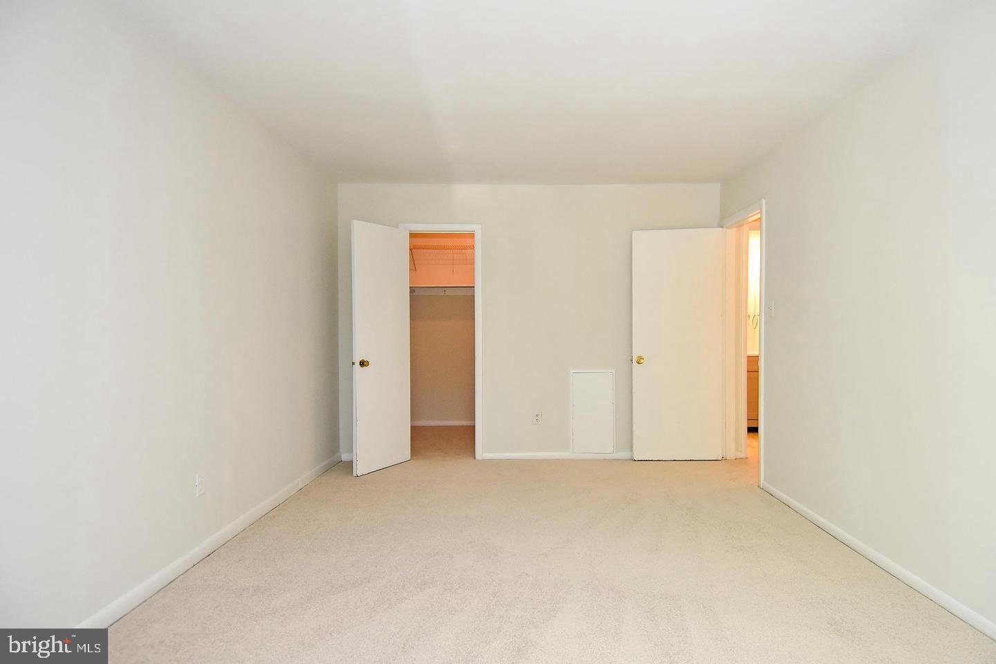 WOODBURN VILLAGE - Residential Lease