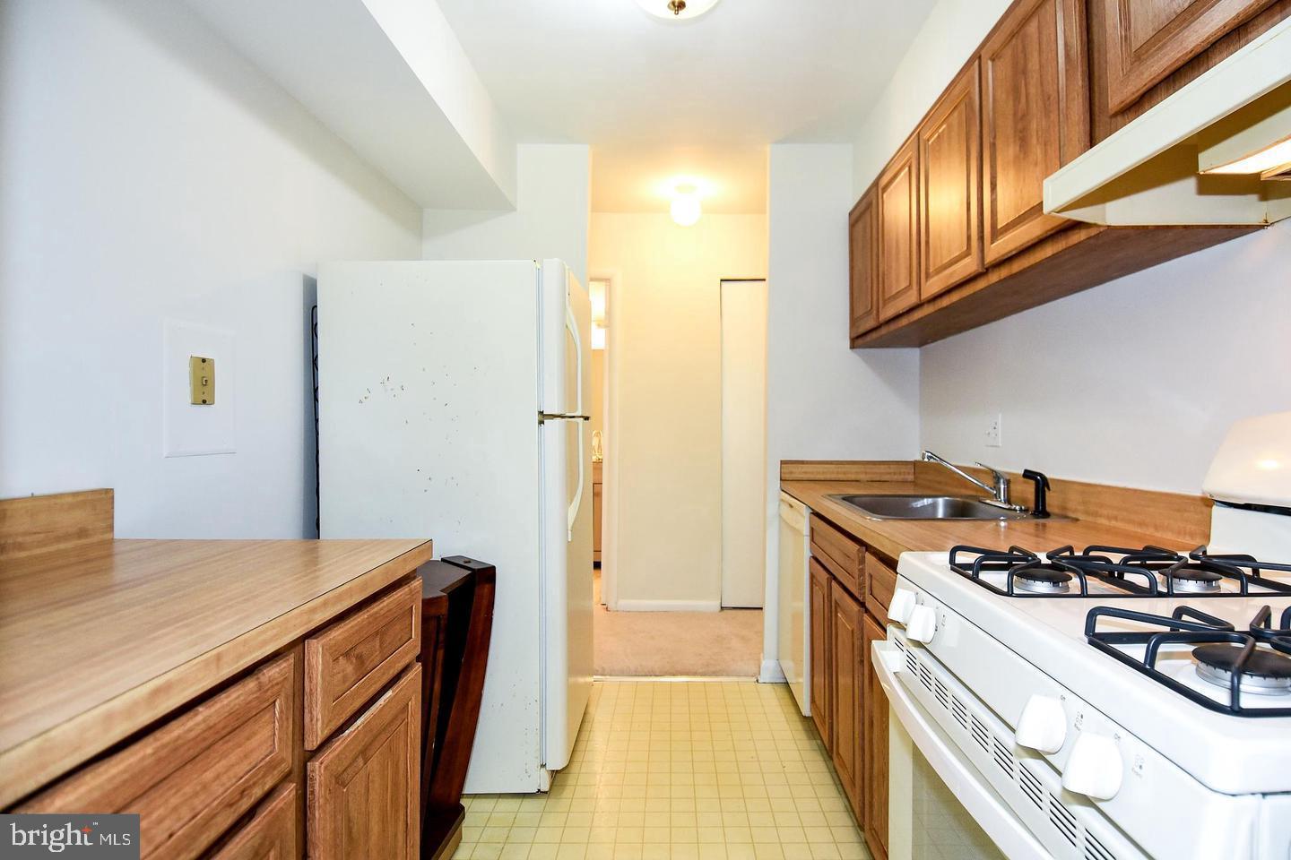 WOODBURN VILLAGE - Residential Lease