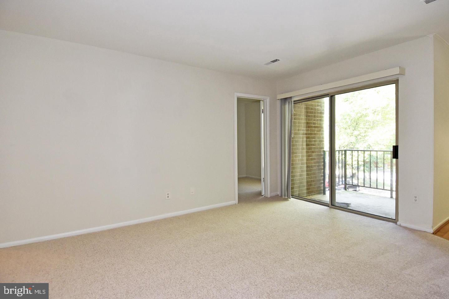 WOODBURN VILLAGE - Residential Lease