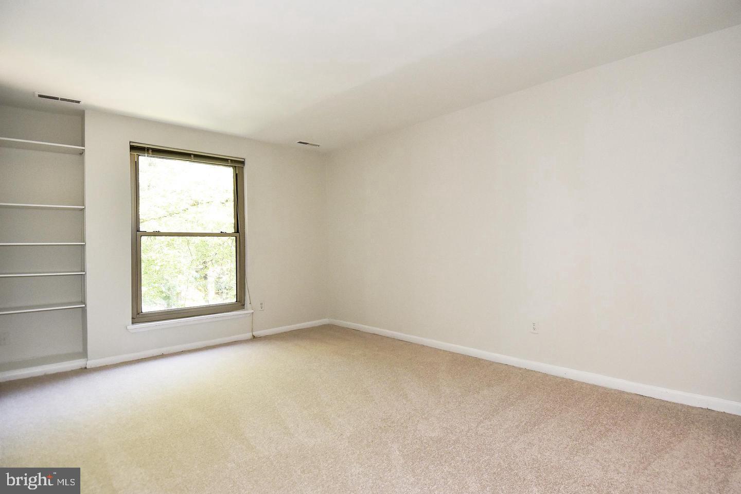 WOODBURN VILLAGE - Residential Lease