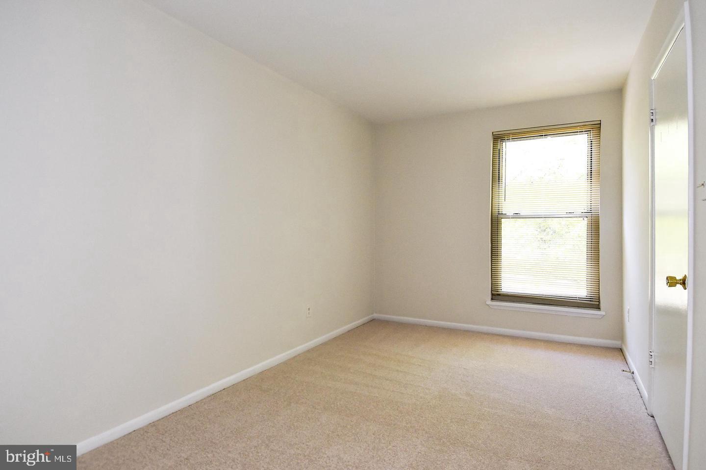 WOODBURN VILLAGE - Residential Lease