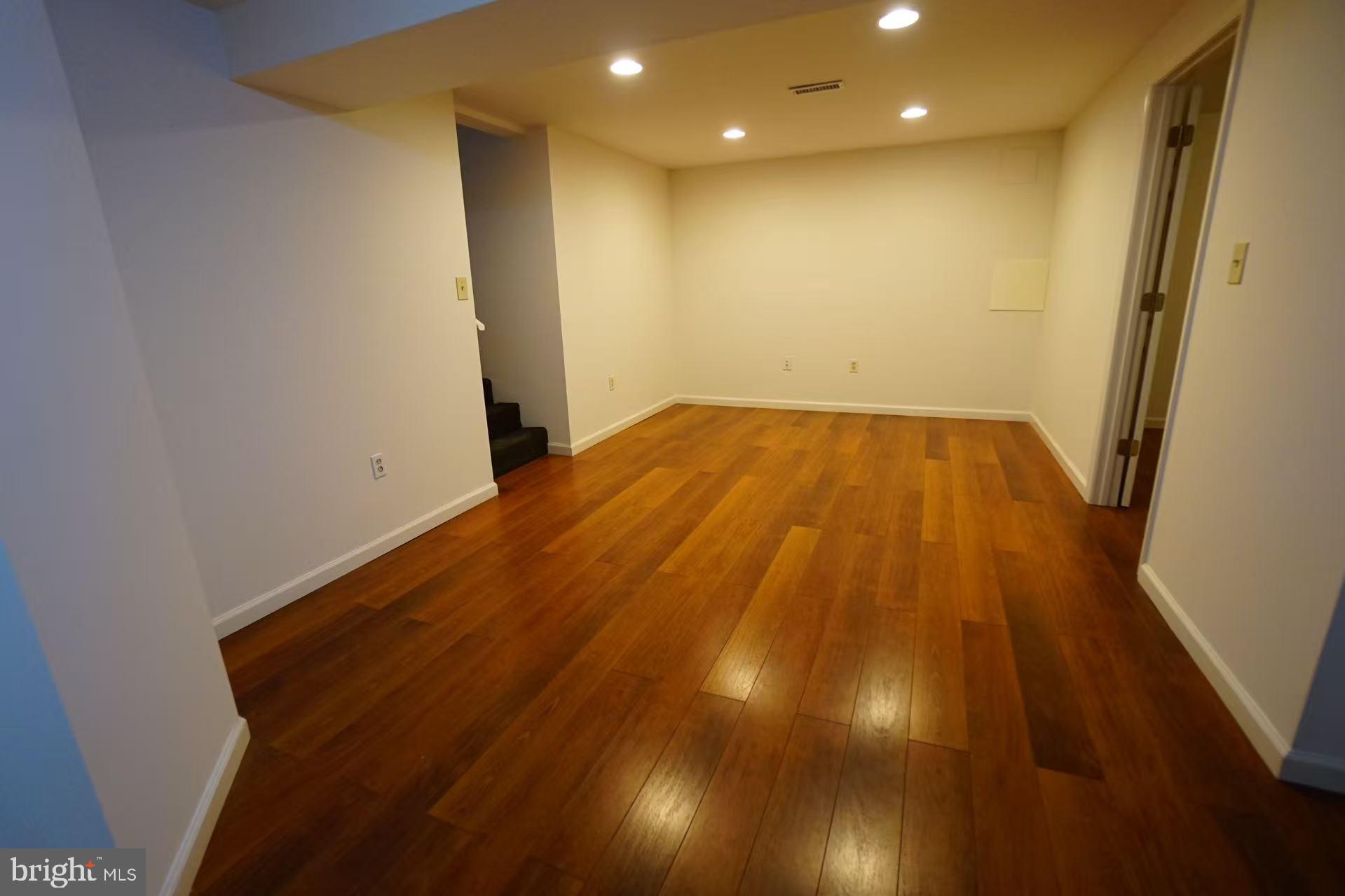 BEL PRE WOODS - Residential