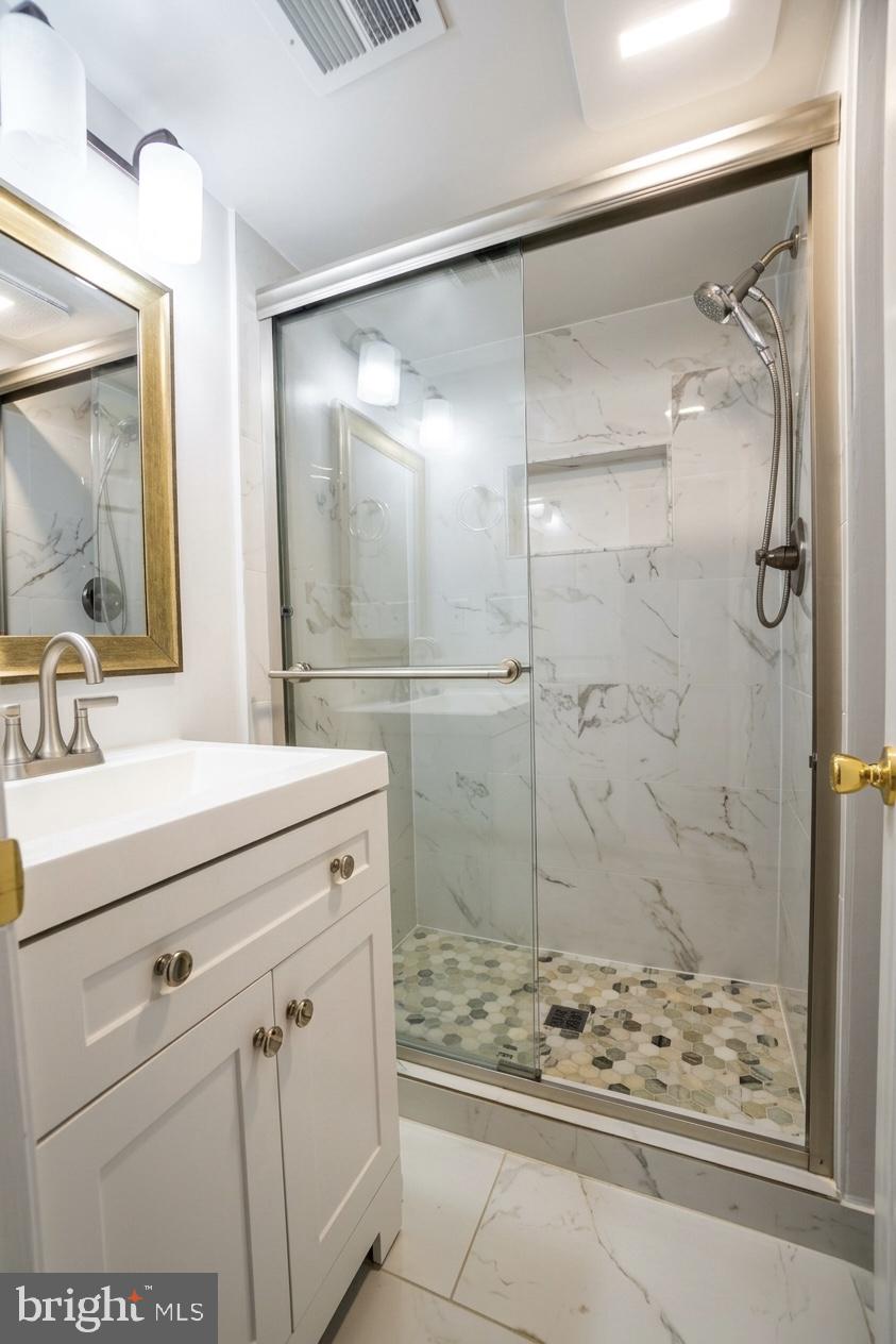 BEL PRE WOODS - Residential