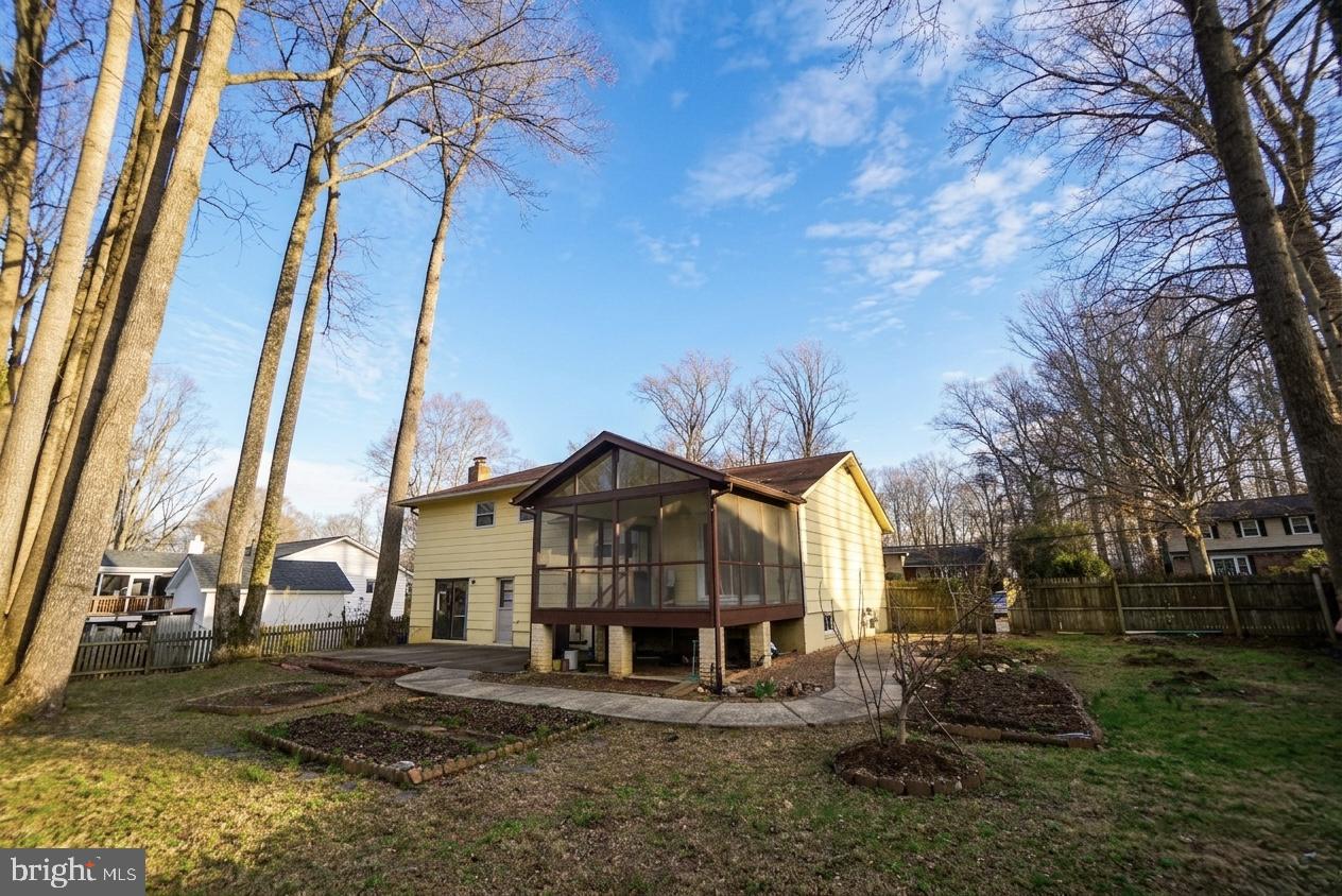 13911 CASTAWAY DRIVE