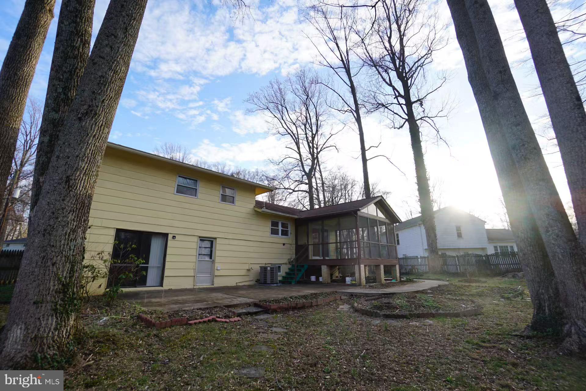 13911 CASTAWAY DRIVE