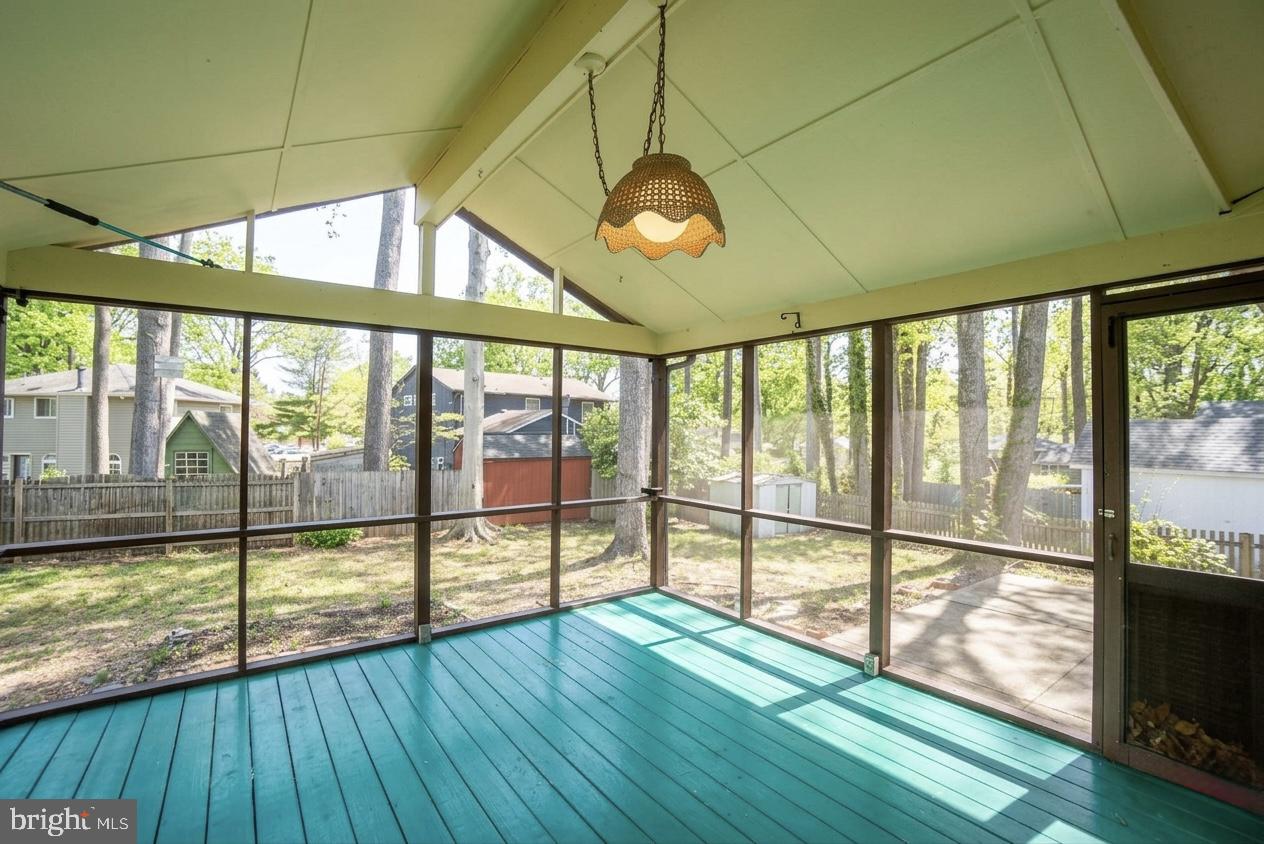 BEL PRE WOODS - Residential