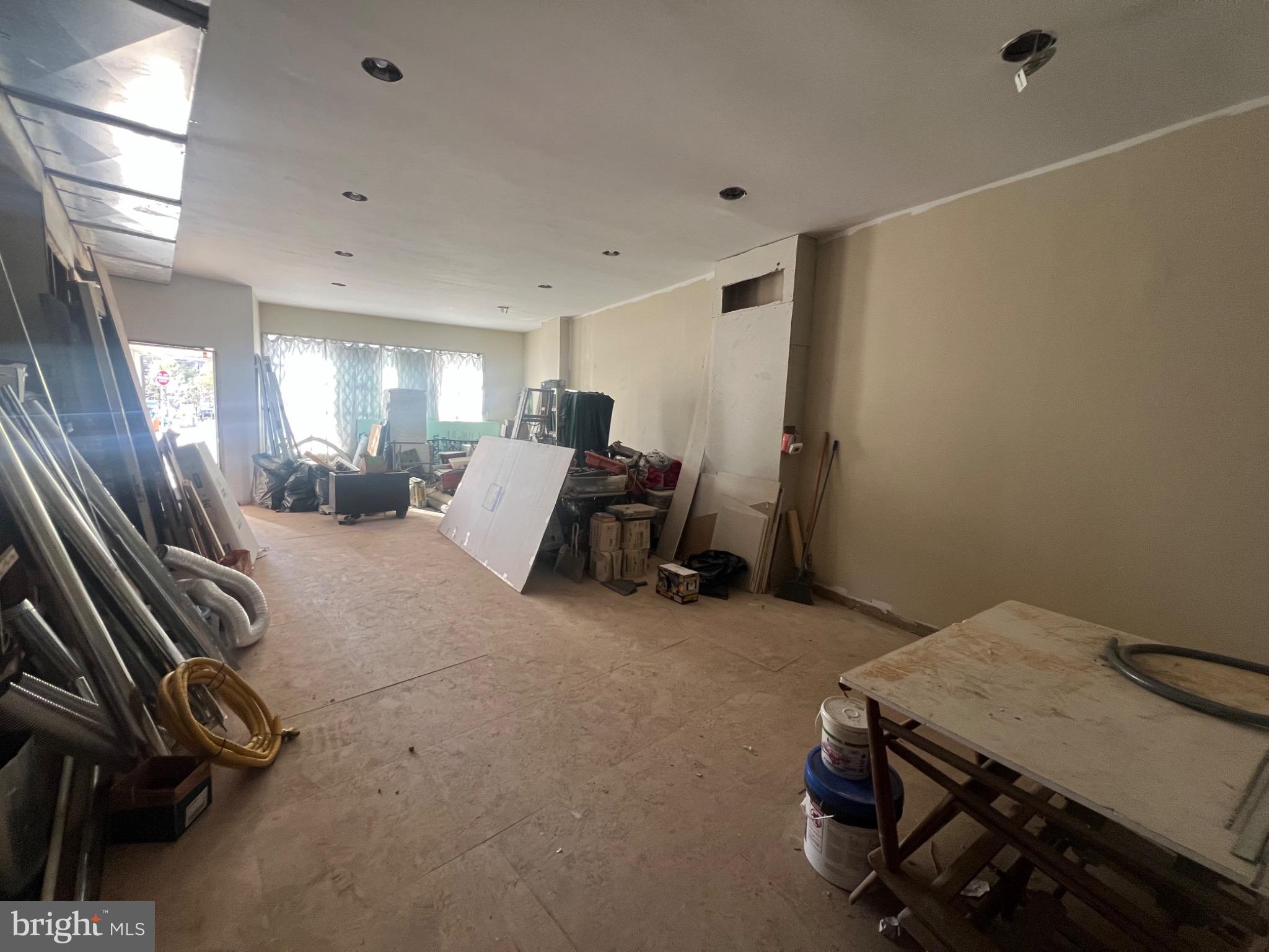 FISHTOWN - Commercial Sale