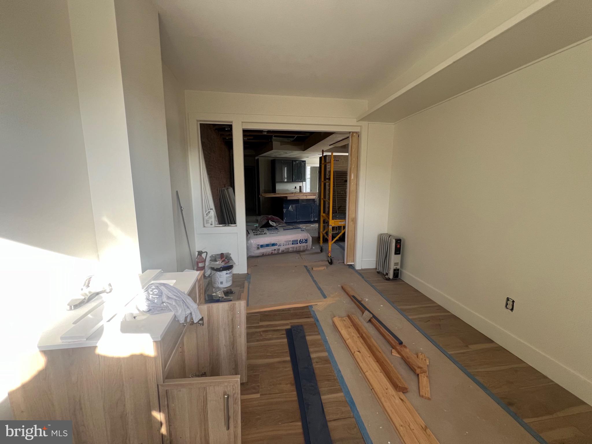 FISHTOWN - Commercial Sale