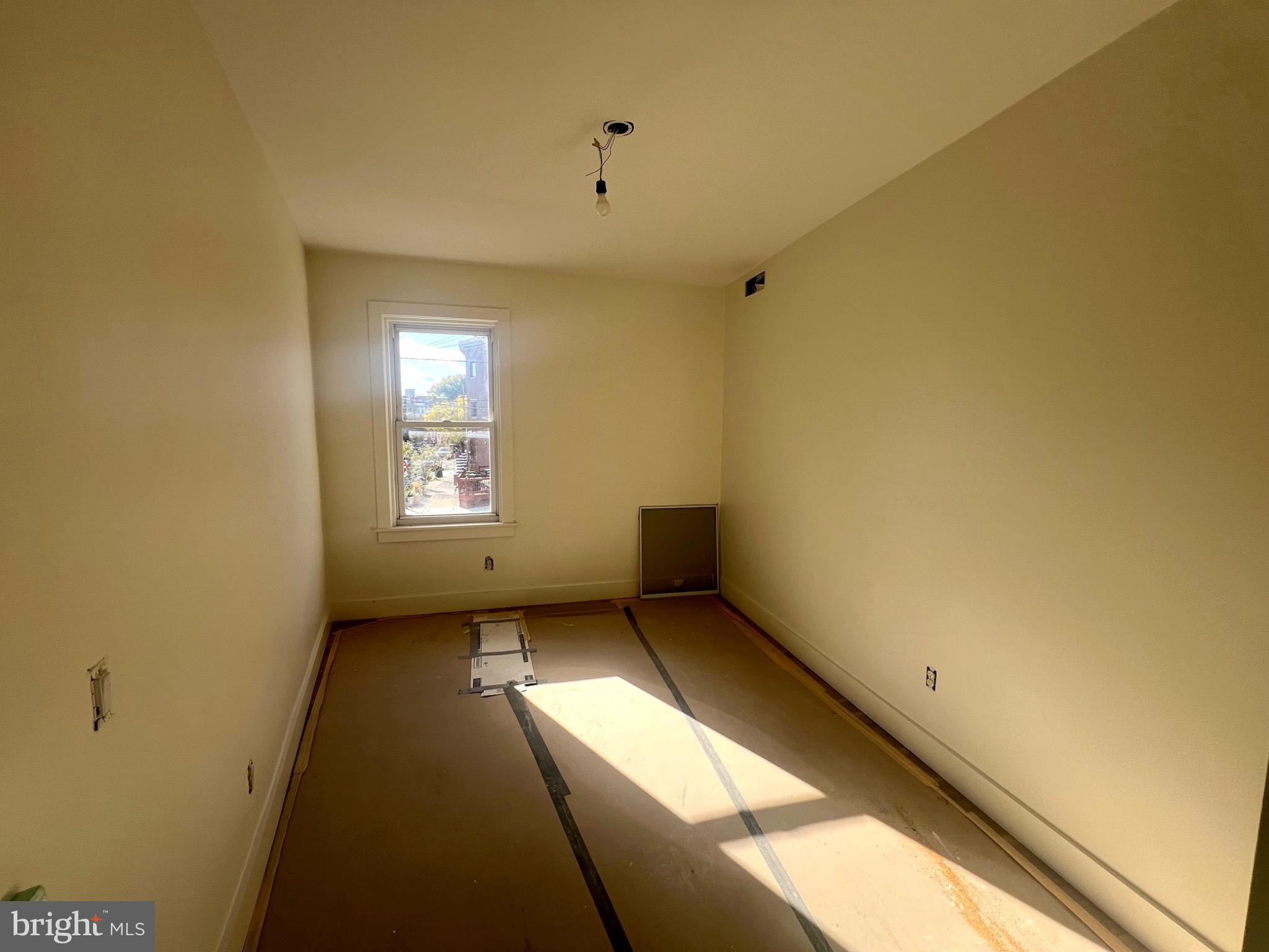 FISHTOWN - Commercial Sale