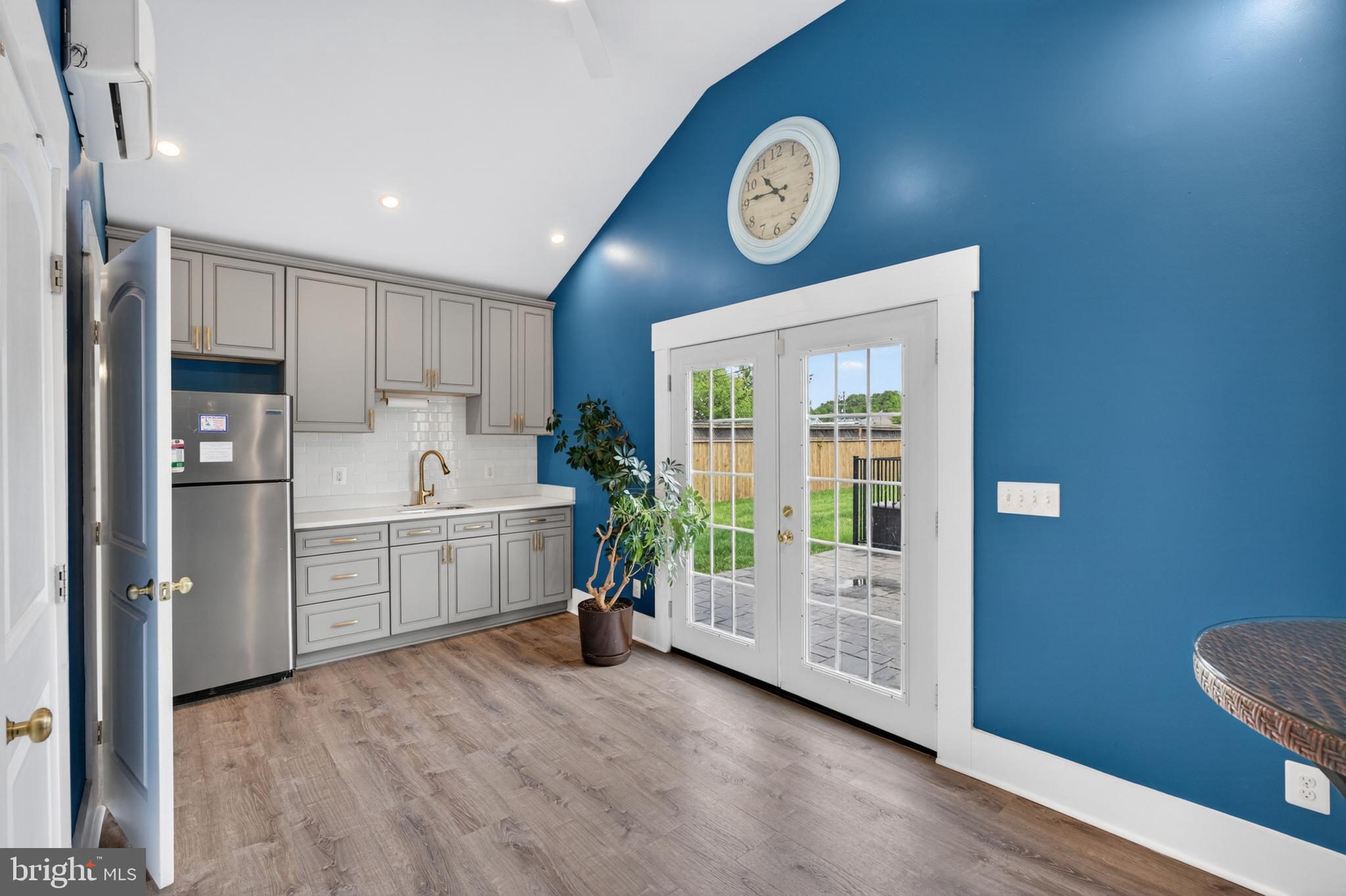 ARUNDEL HILLS - Residential