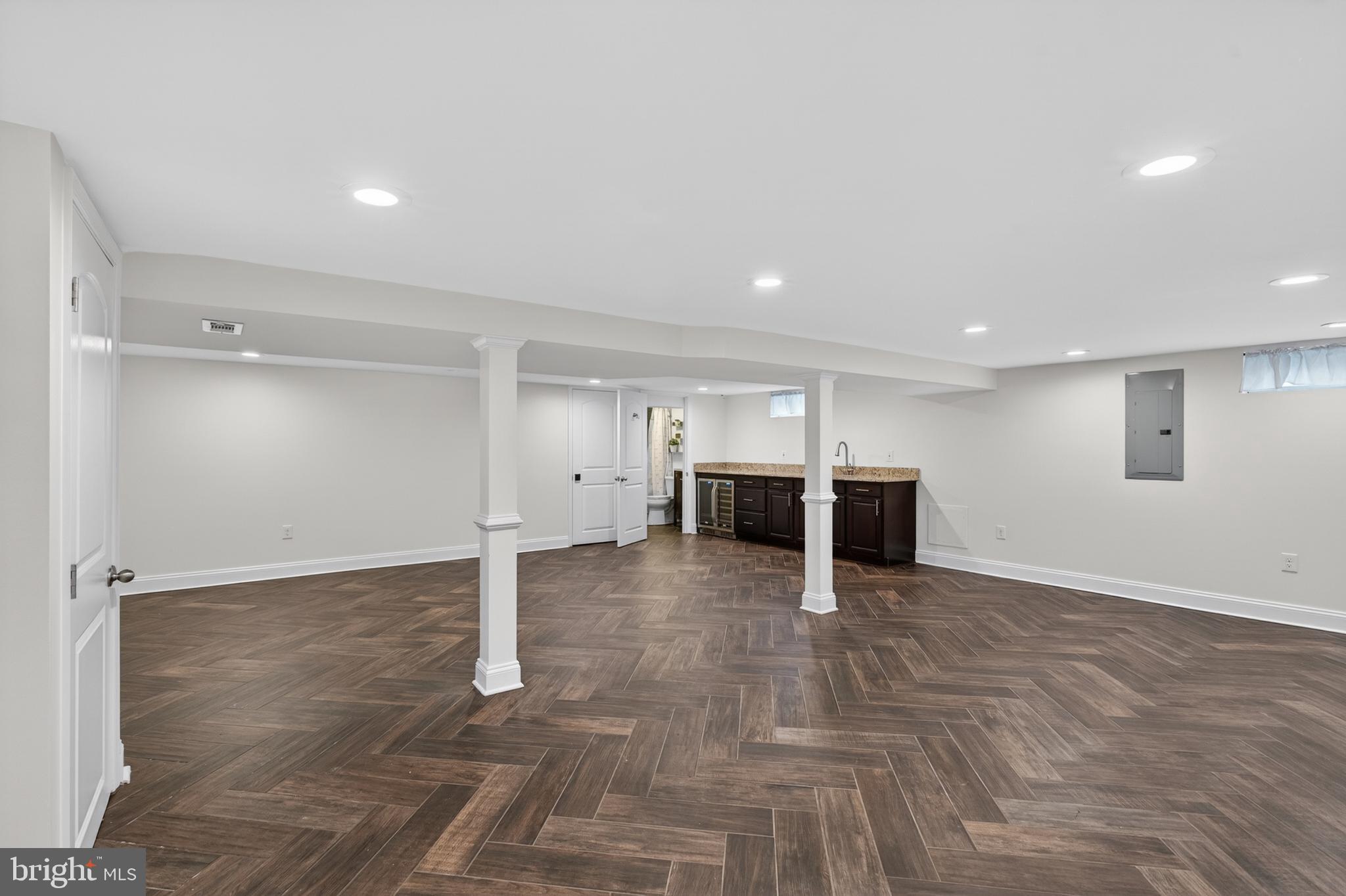 ARUNDEL HILLS - Residential