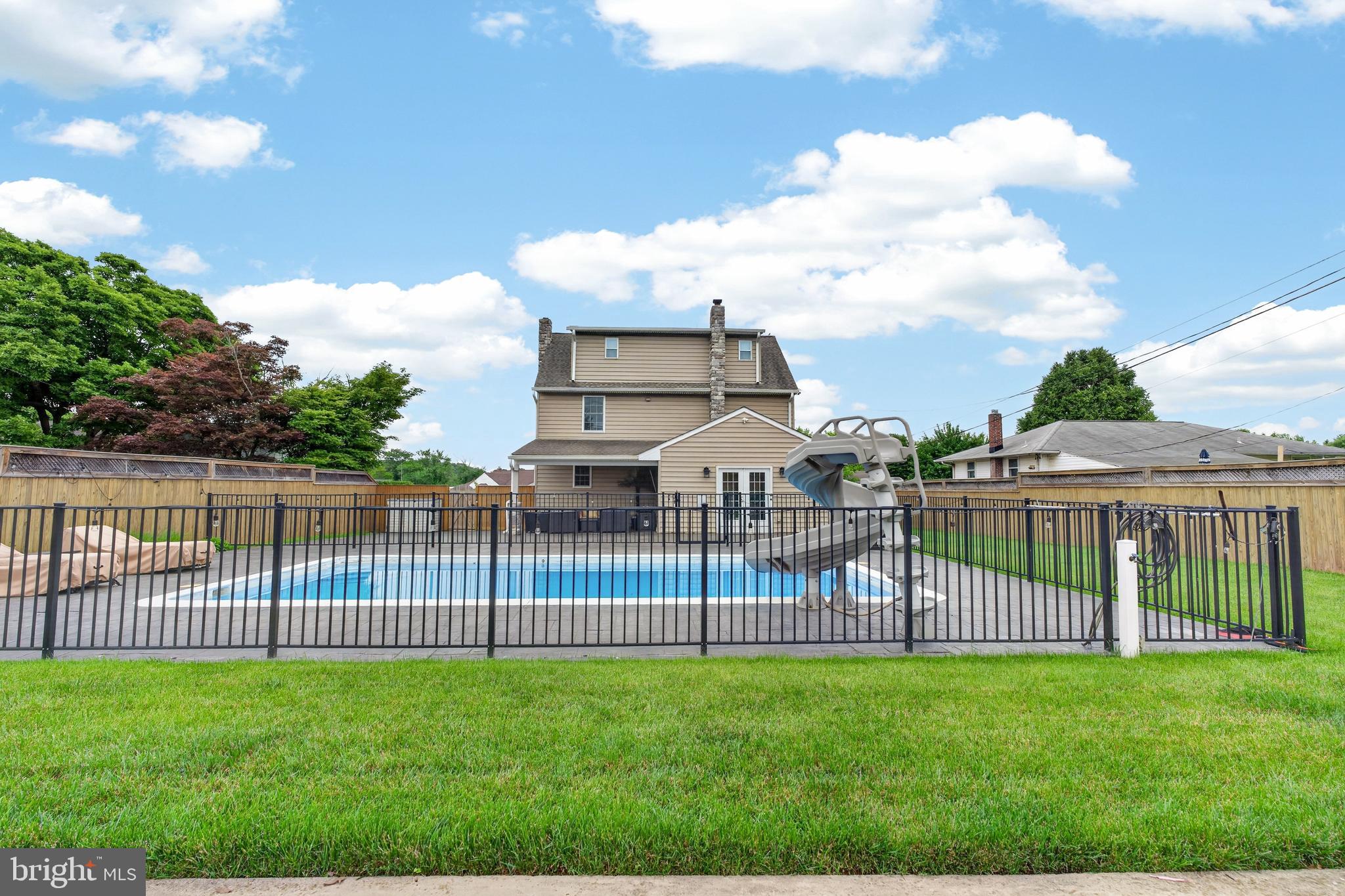 ARUNDEL HILLS - Residential