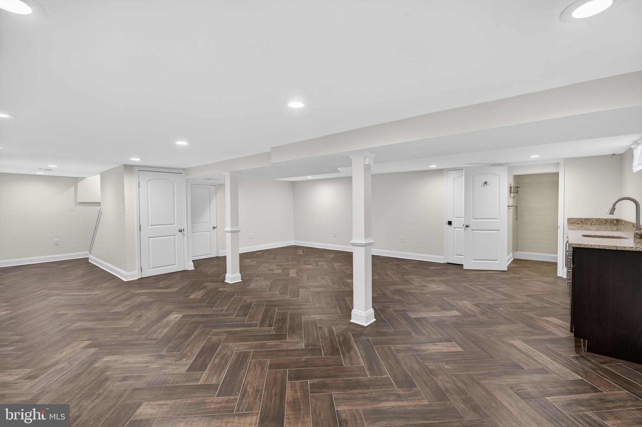 ARUNDEL HILLS - Residential
