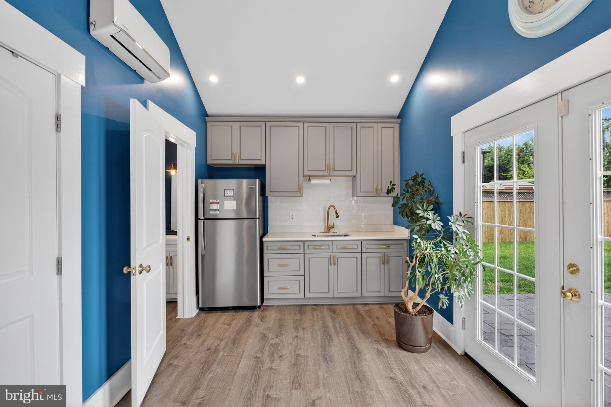 ARUNDEL HILLS - Residential