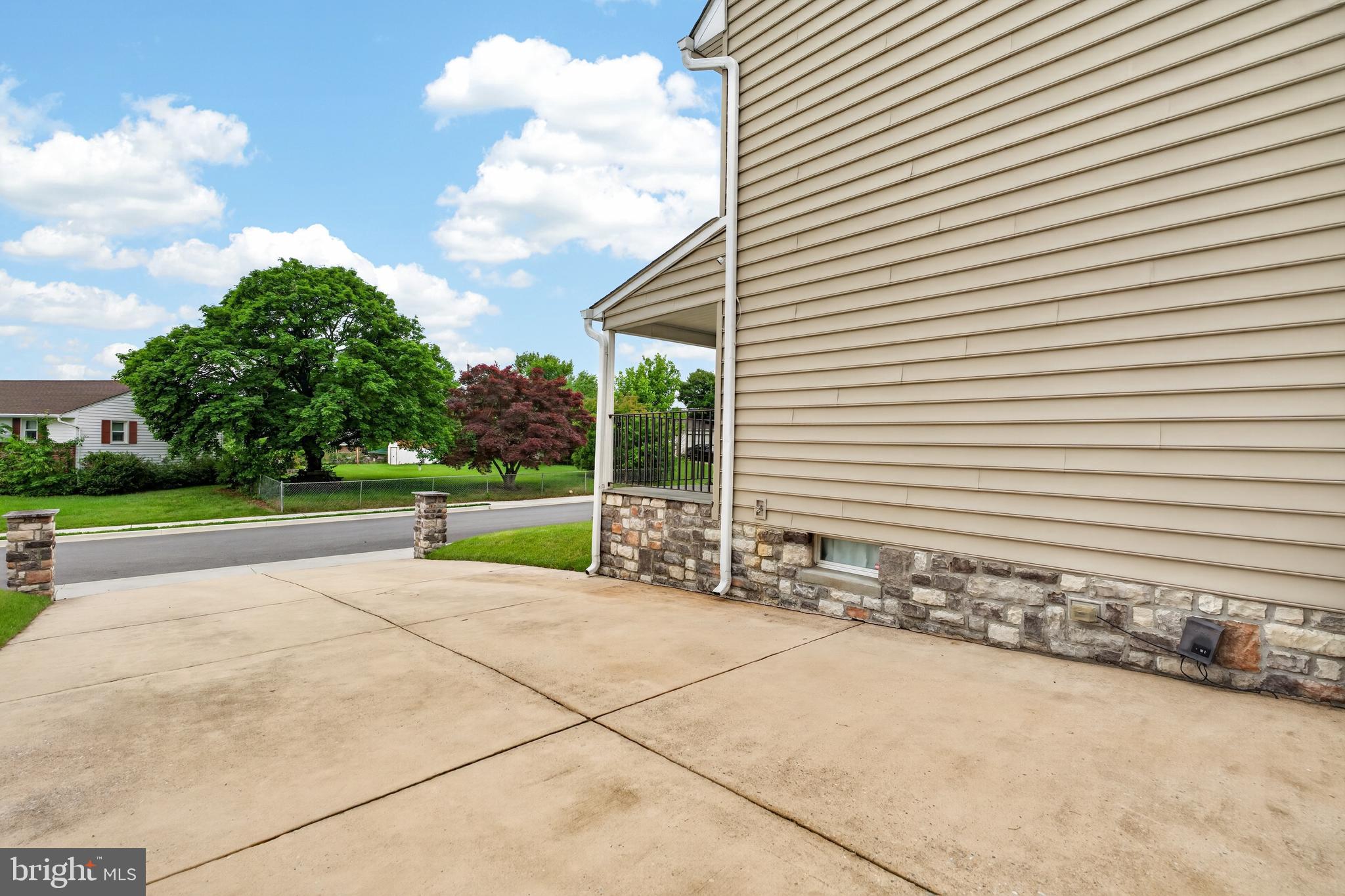 ARUNDEL HILLS - Residential