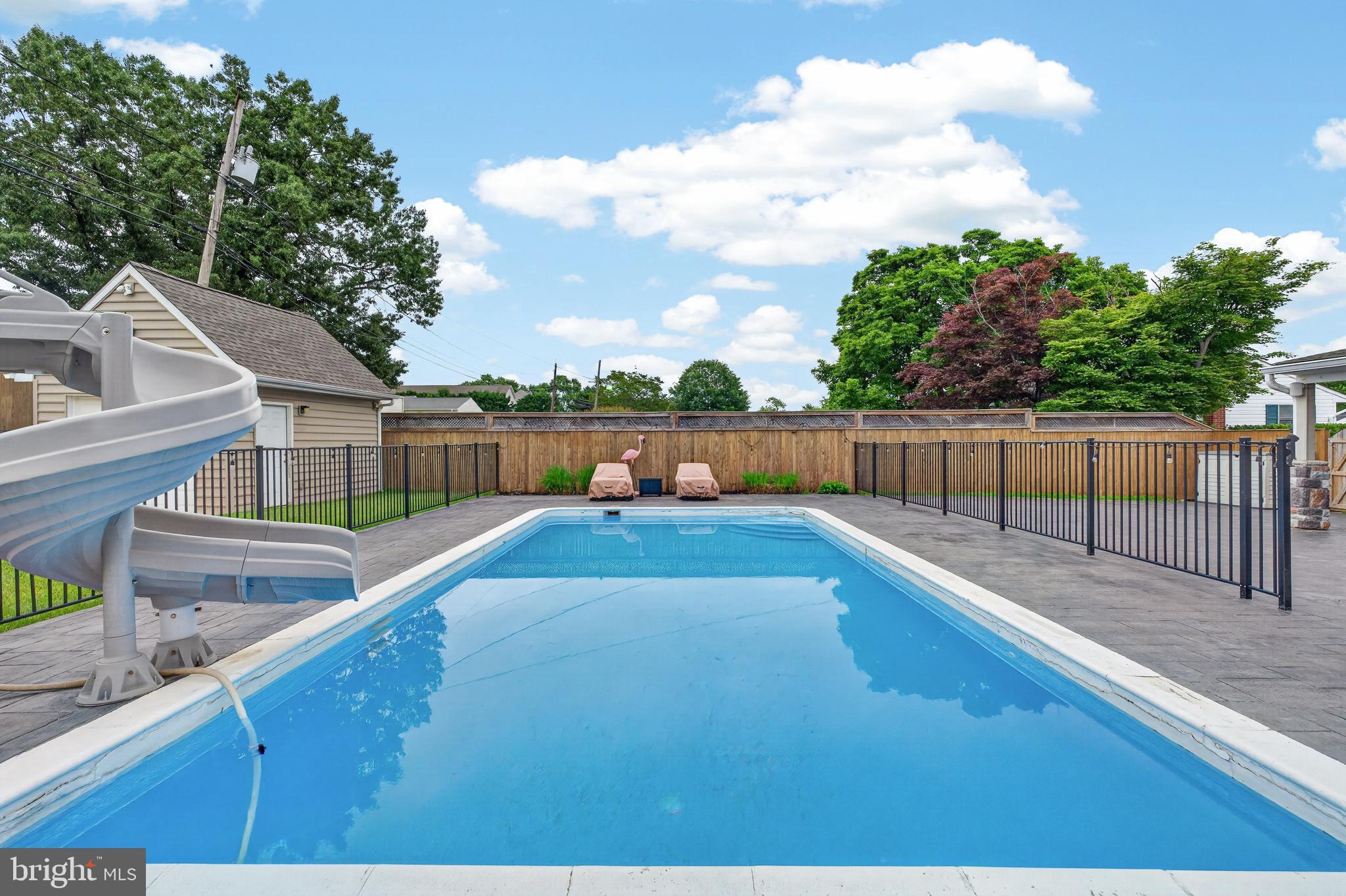 ARUNDEL HILLS - Residential