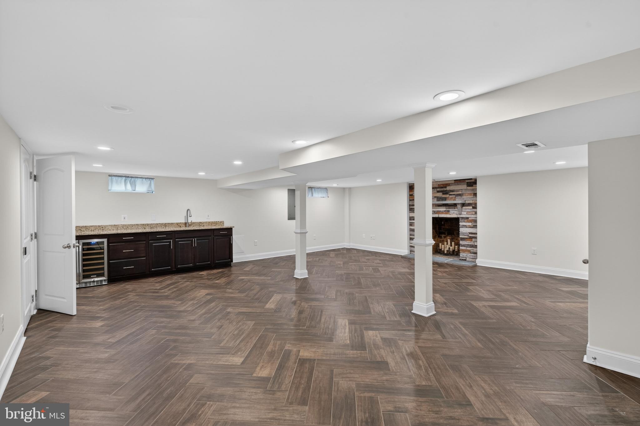 ARUNDEL HILLS - Residential