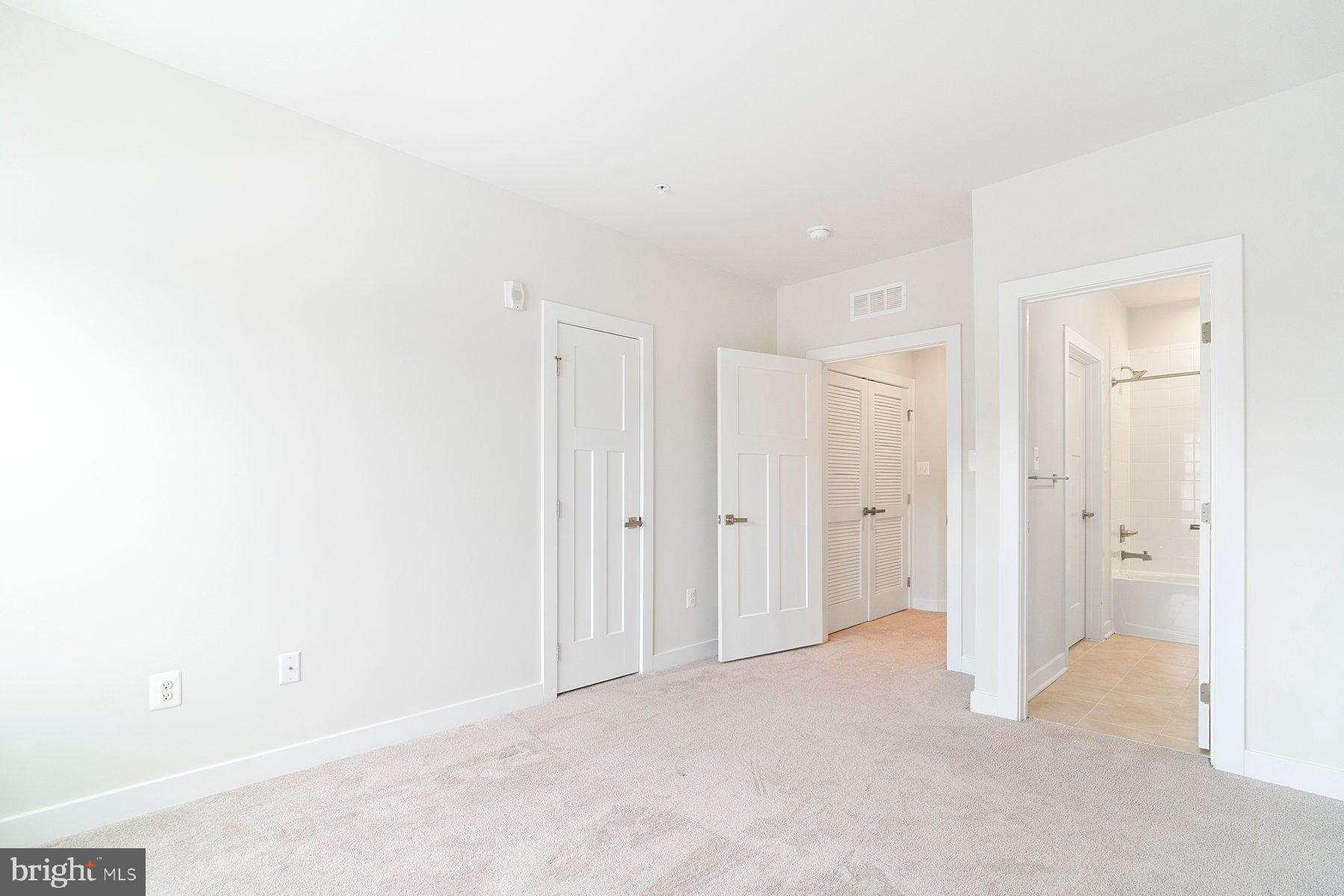 LINGANORE GARDEN CONDOMINIUMS - Residential