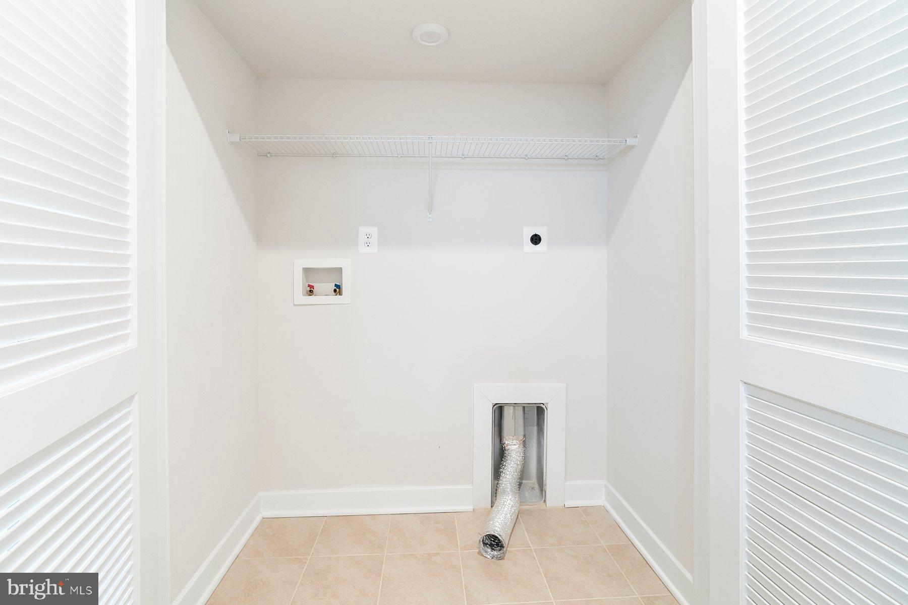 LINGANORE GARDEN CONDOMINIUMS - Residential