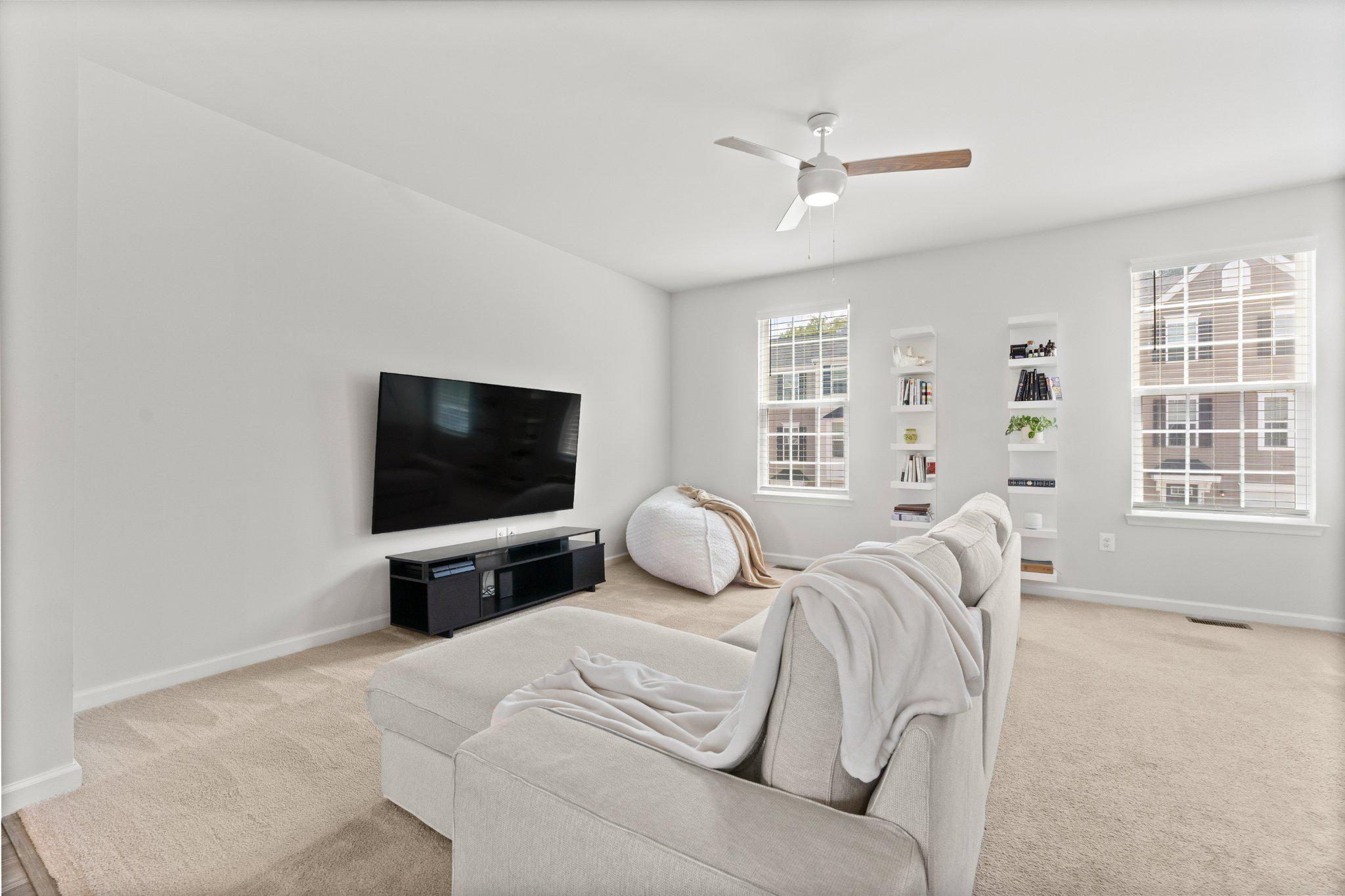 THE VILLAGE AT COURTHOUSE COMMONS - Residential