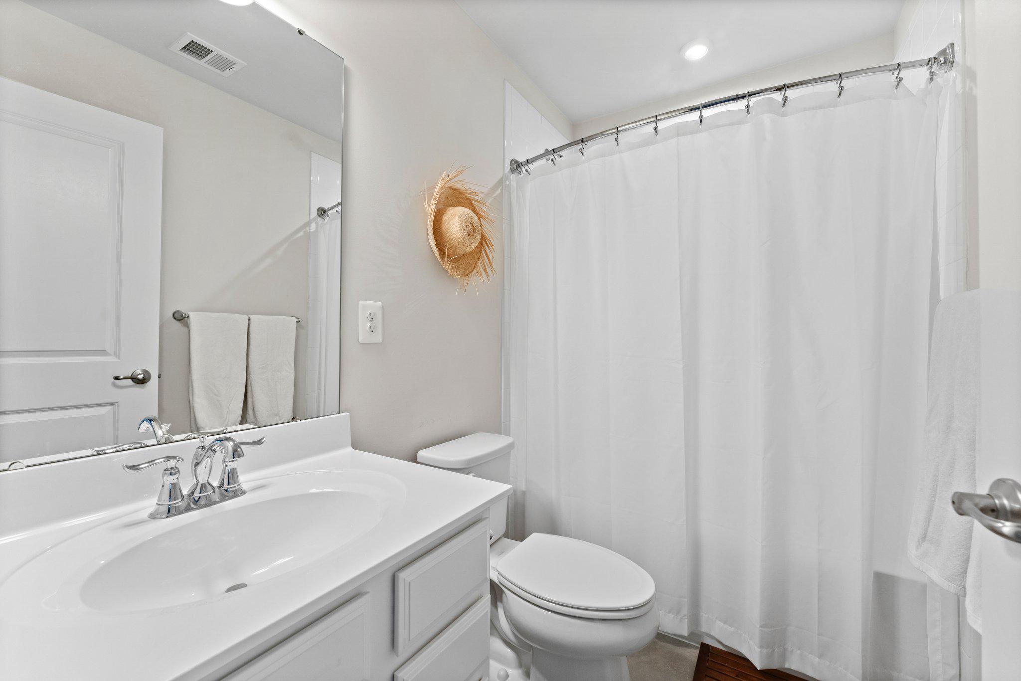 THE VILLAGE AT COURTHOUSE COMMONS - Residential