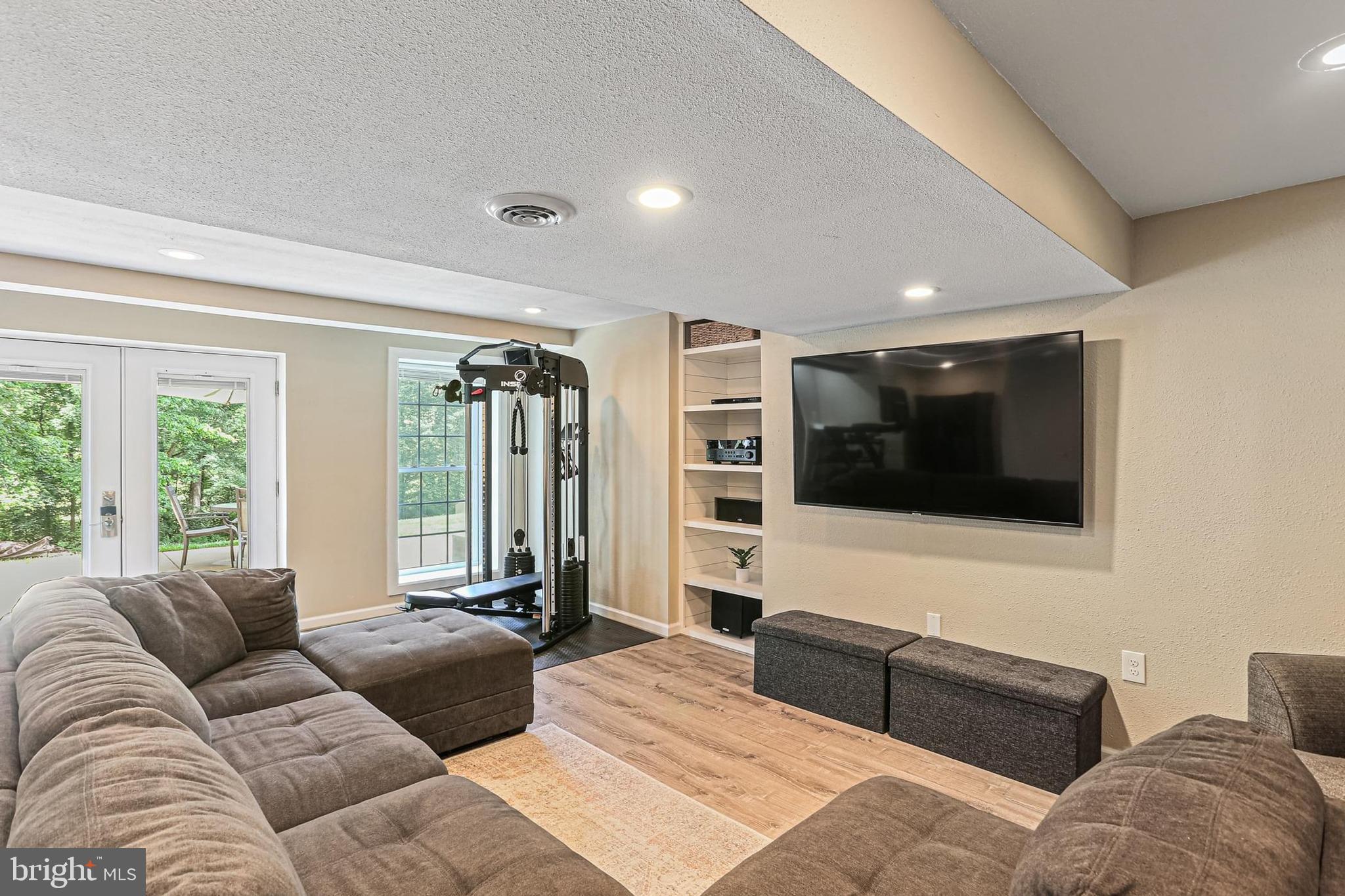 FAIRWINDS - Residential