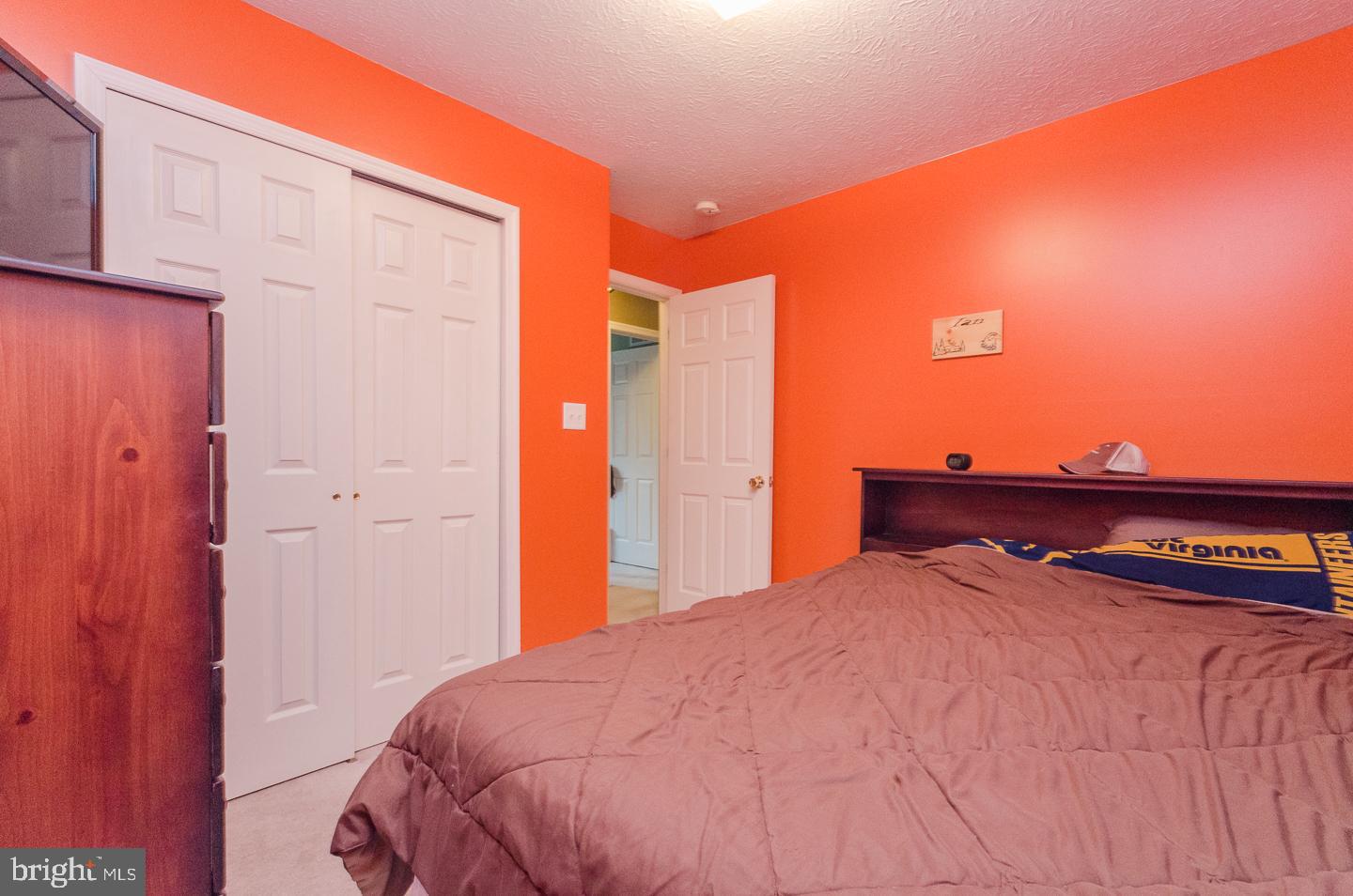 RIDGEFIELD - Residential