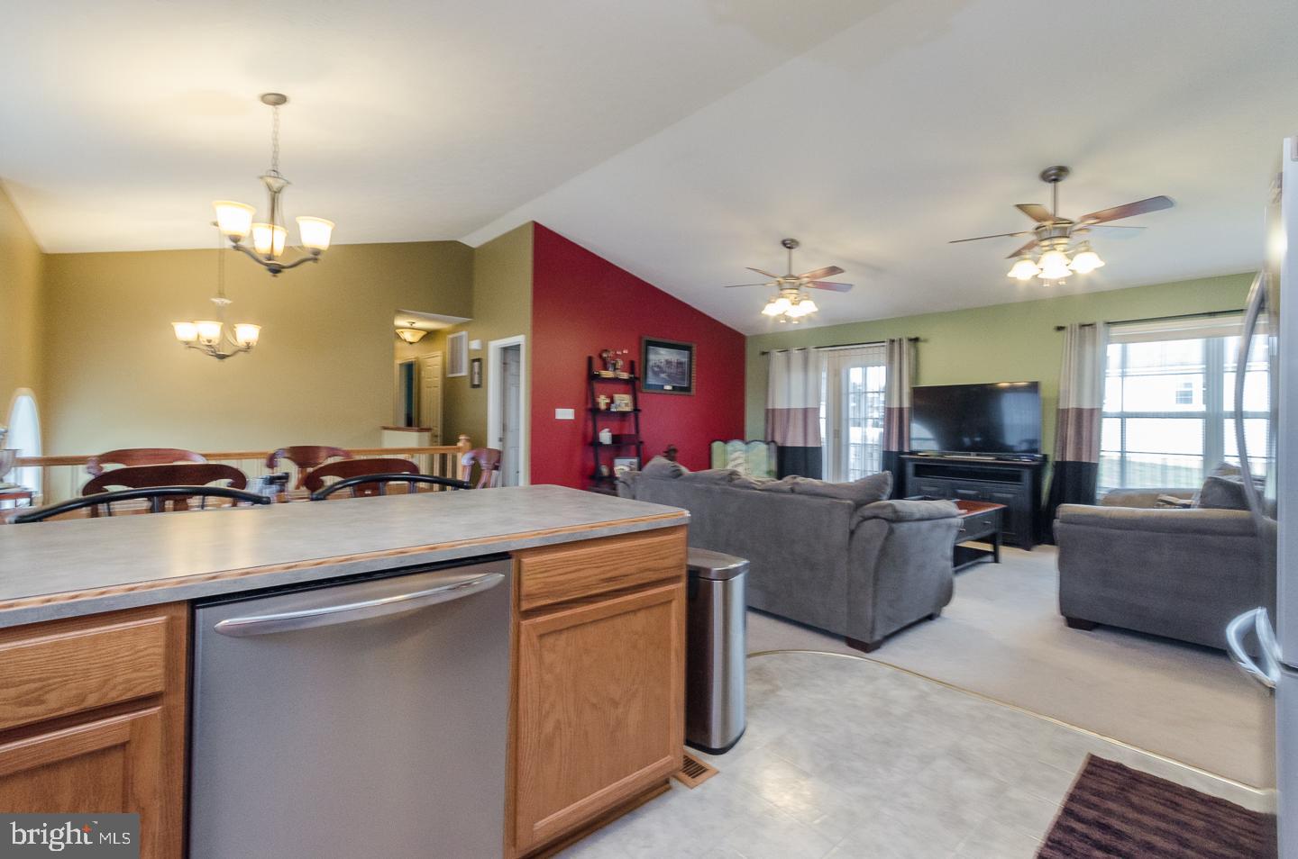 RIDGEFIELD - Residential