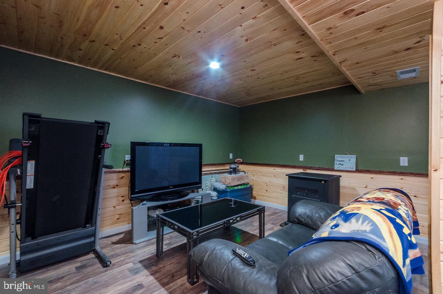 RIDGEFIELD - Residential