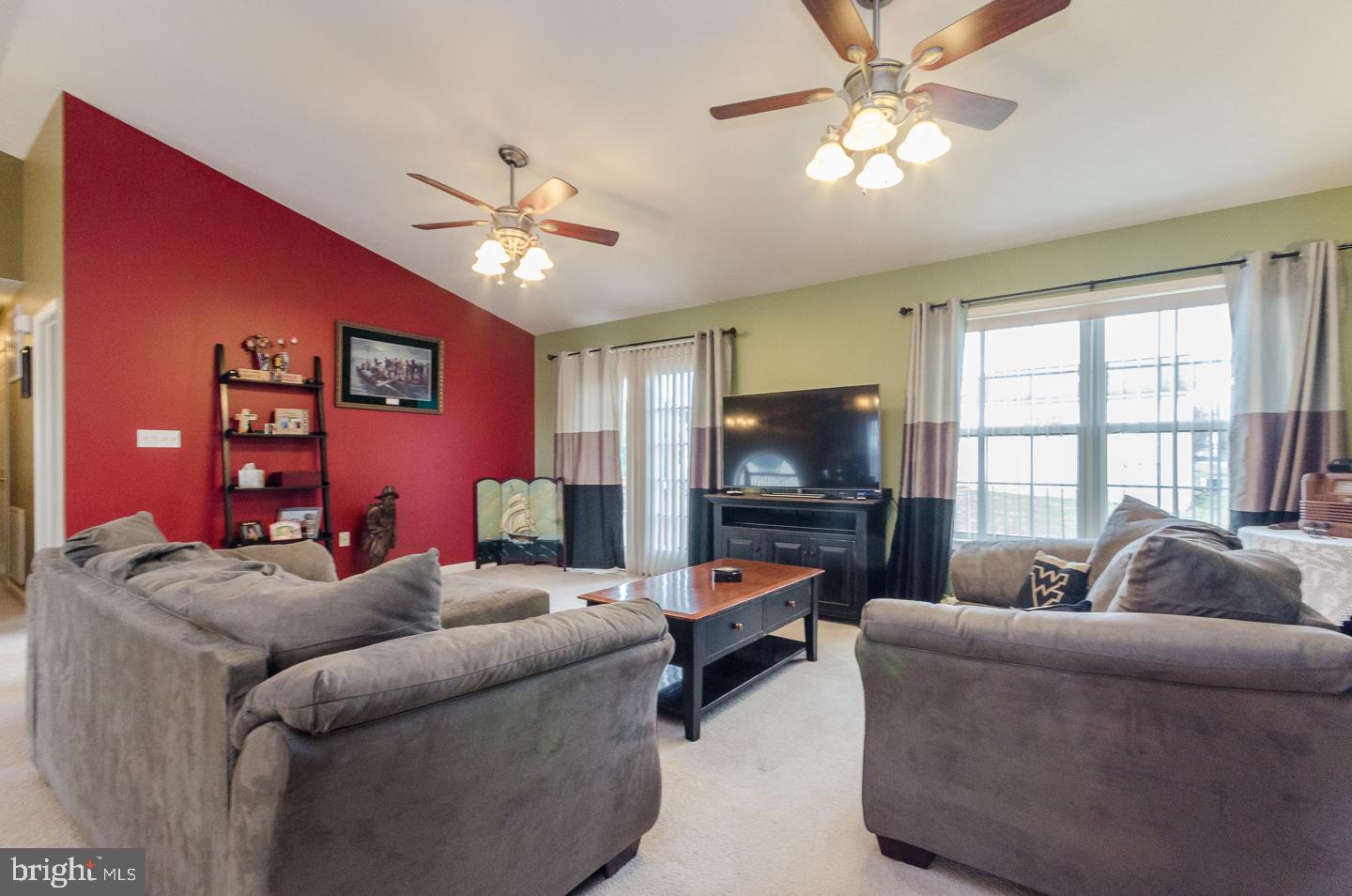 RIDGEFIELD - Residential