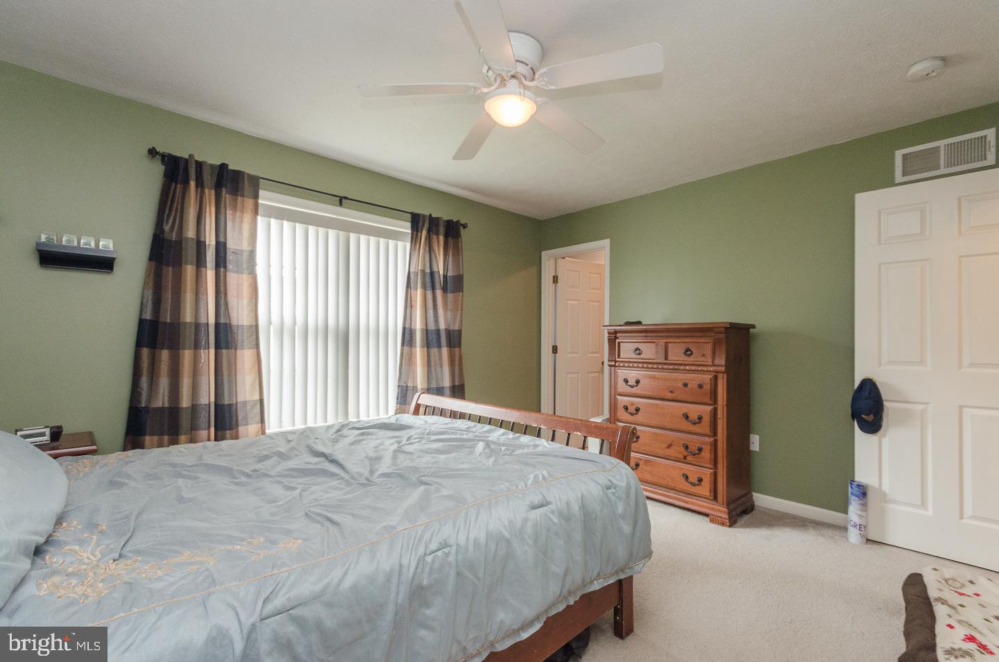 RIDGEFIELD - Residential