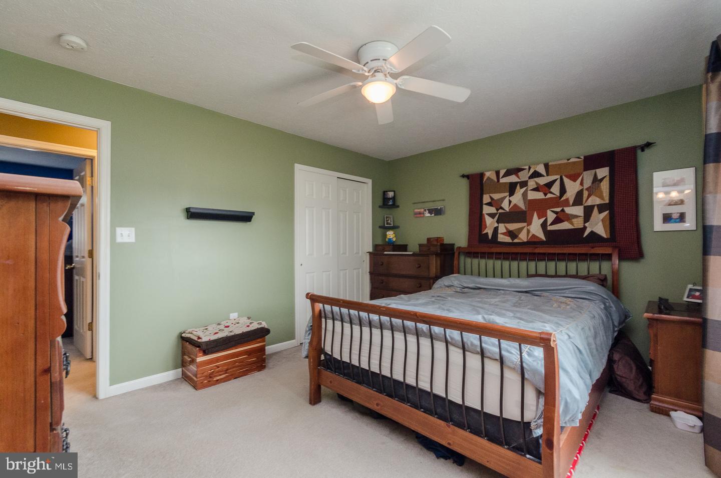 RIDGEFIELD - Residential