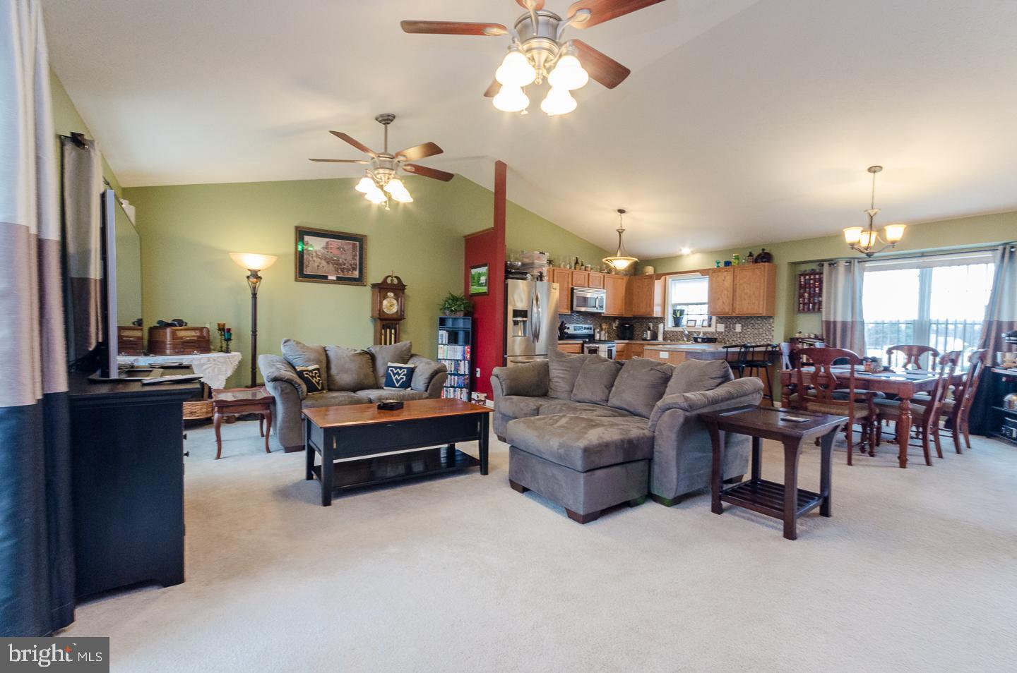 RIDGEFIELD - Residential