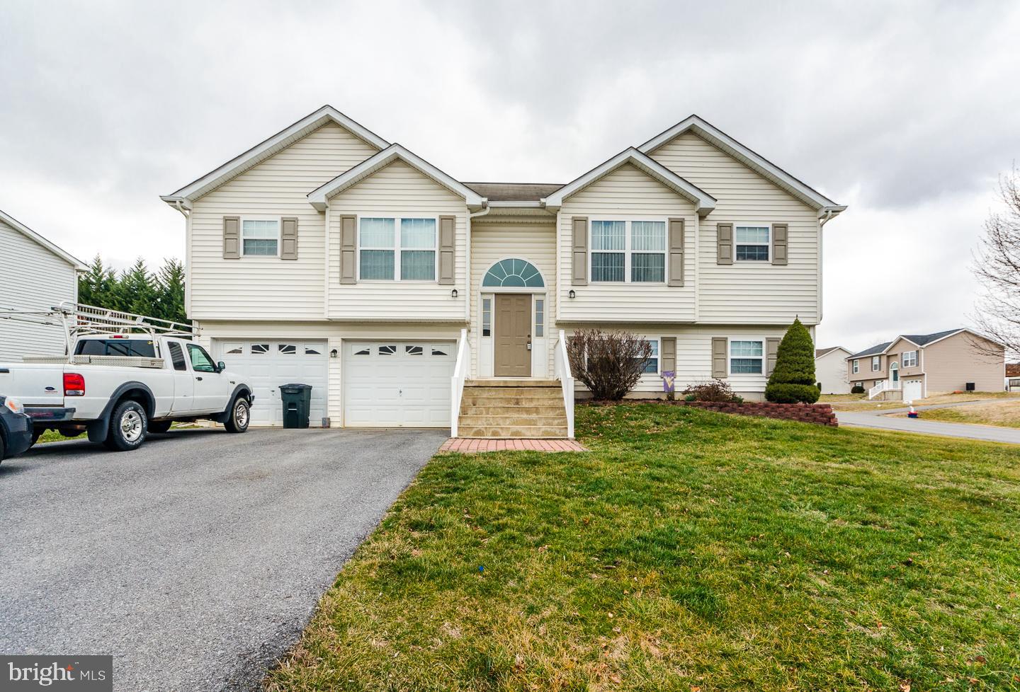 RIDGEFIELD - Residential