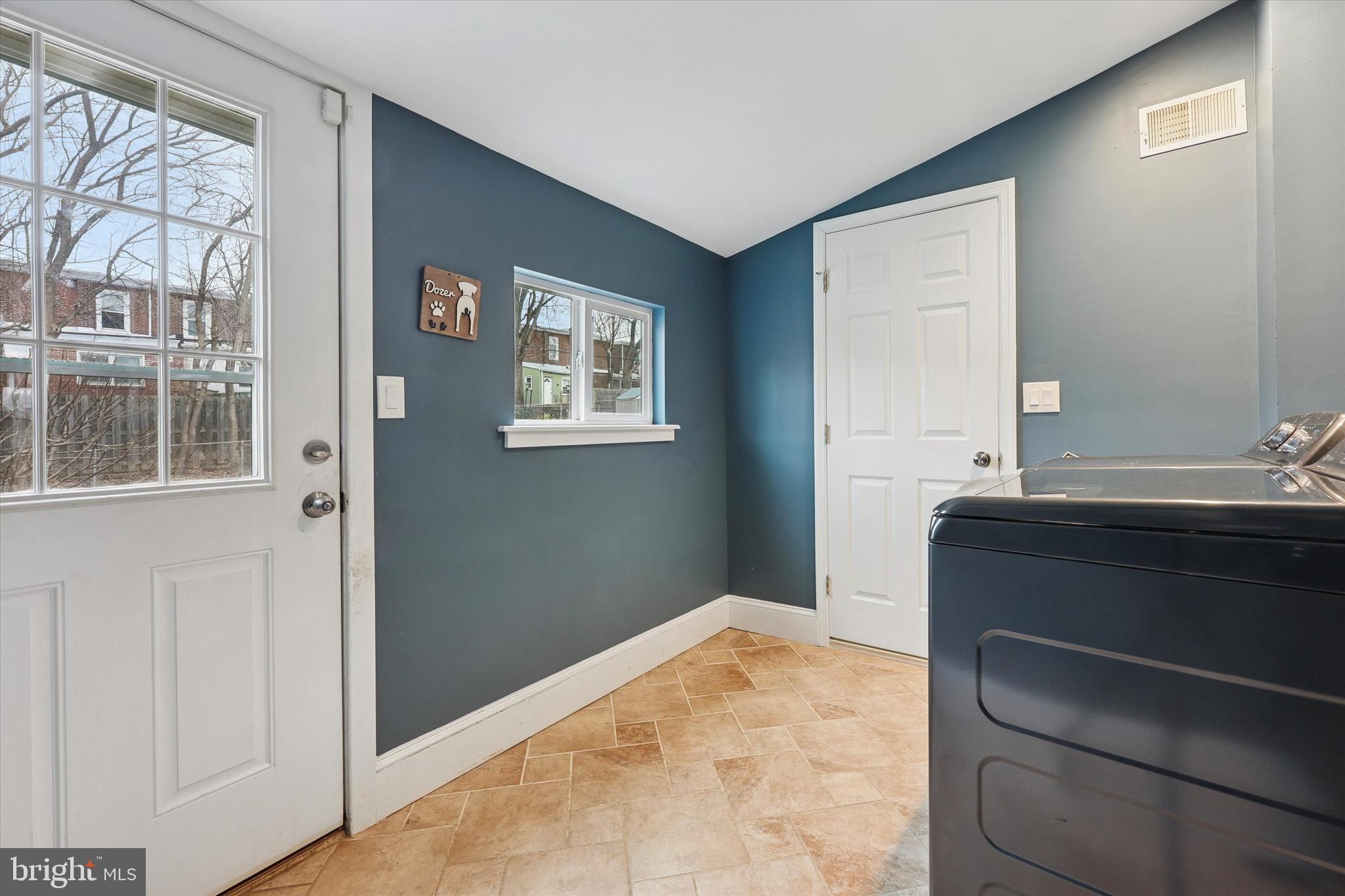 ROXBOROUGH - Residential Lease