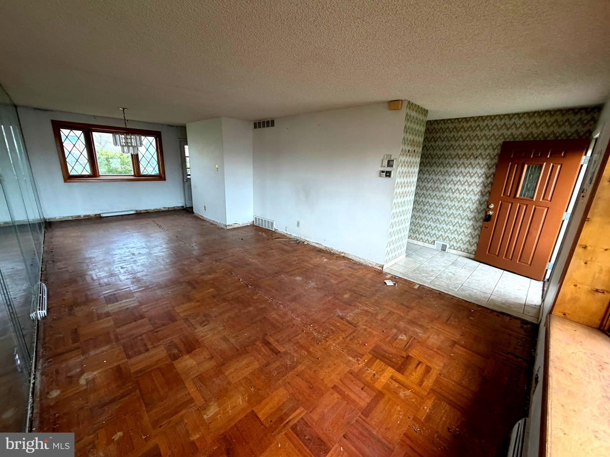 BUSTLETON - Residential