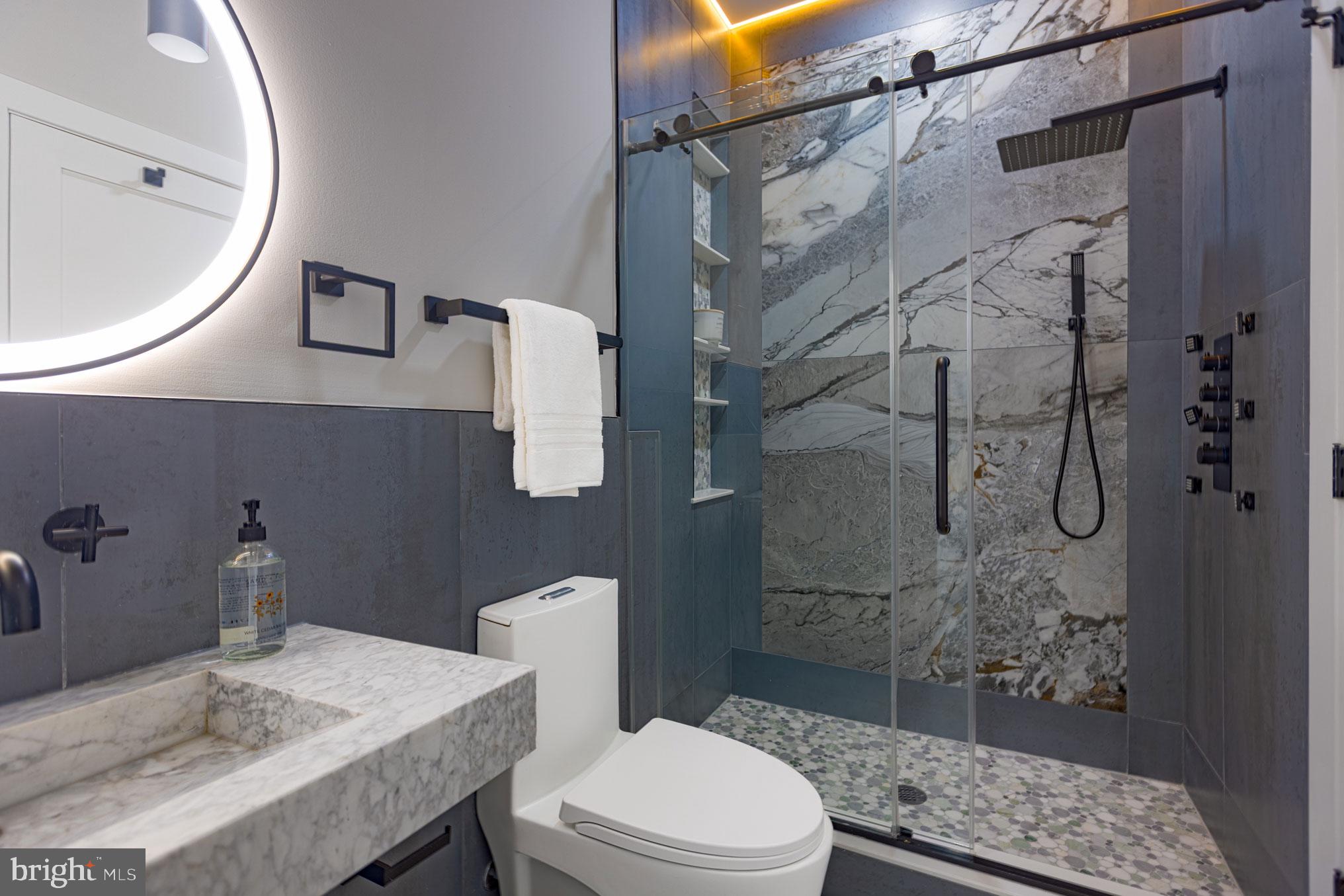 ASHTON HEIGHTS - Residential