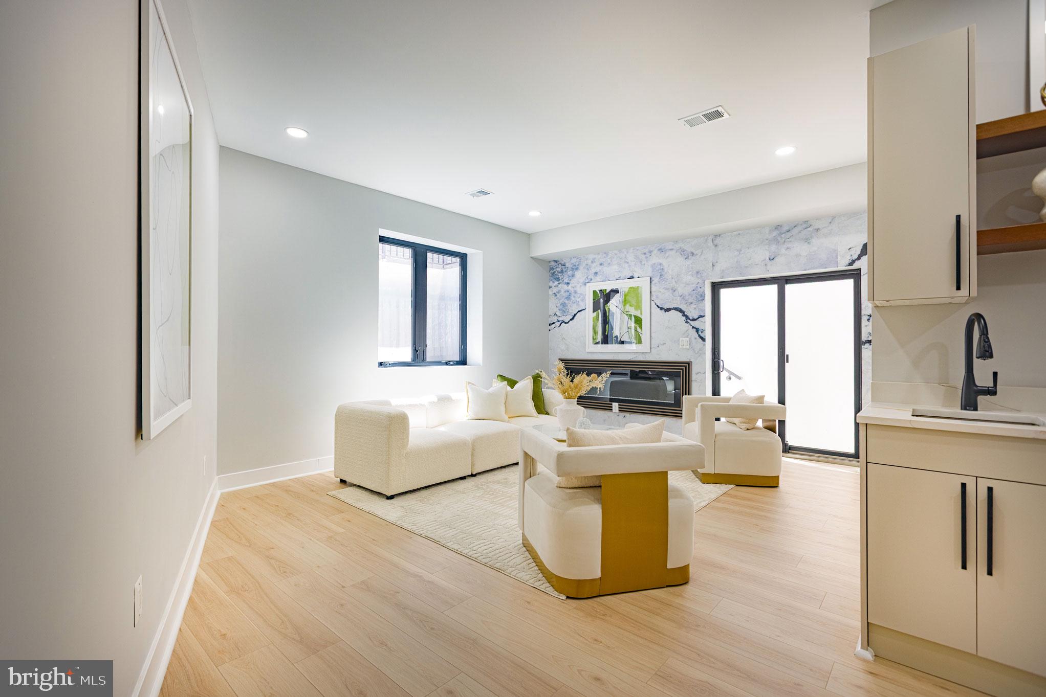 ASHTON HEIGHTS - Residential