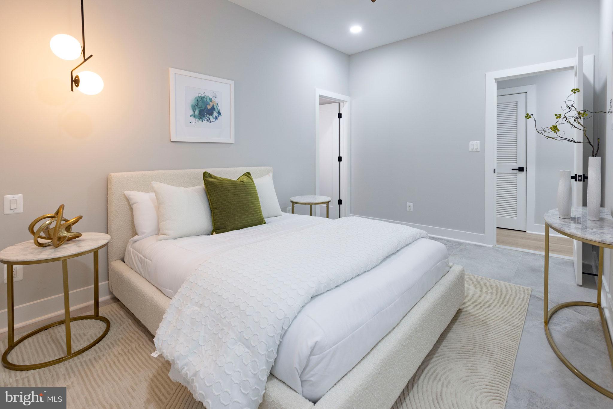 ASHTON HEIGHTS - Residential