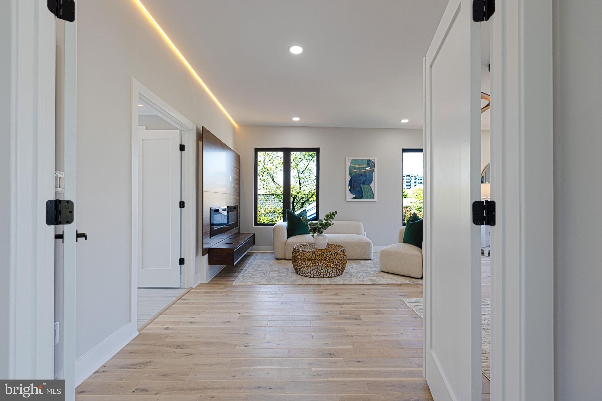 ASHTON HEIGHTS - Residential