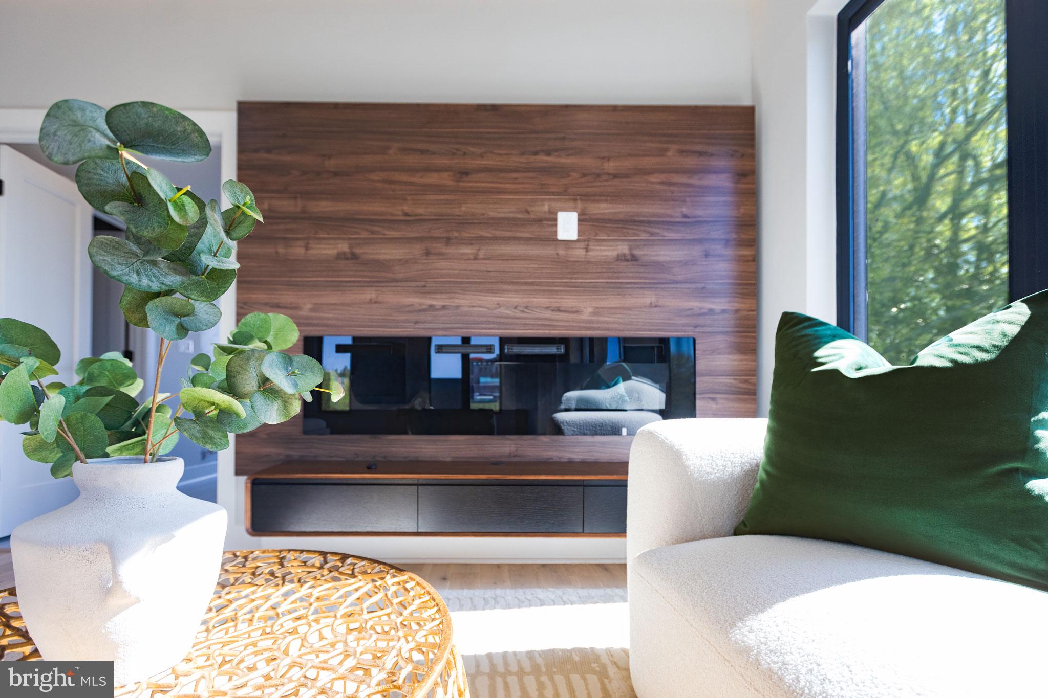 ASHTON HEIGHTS - Residential