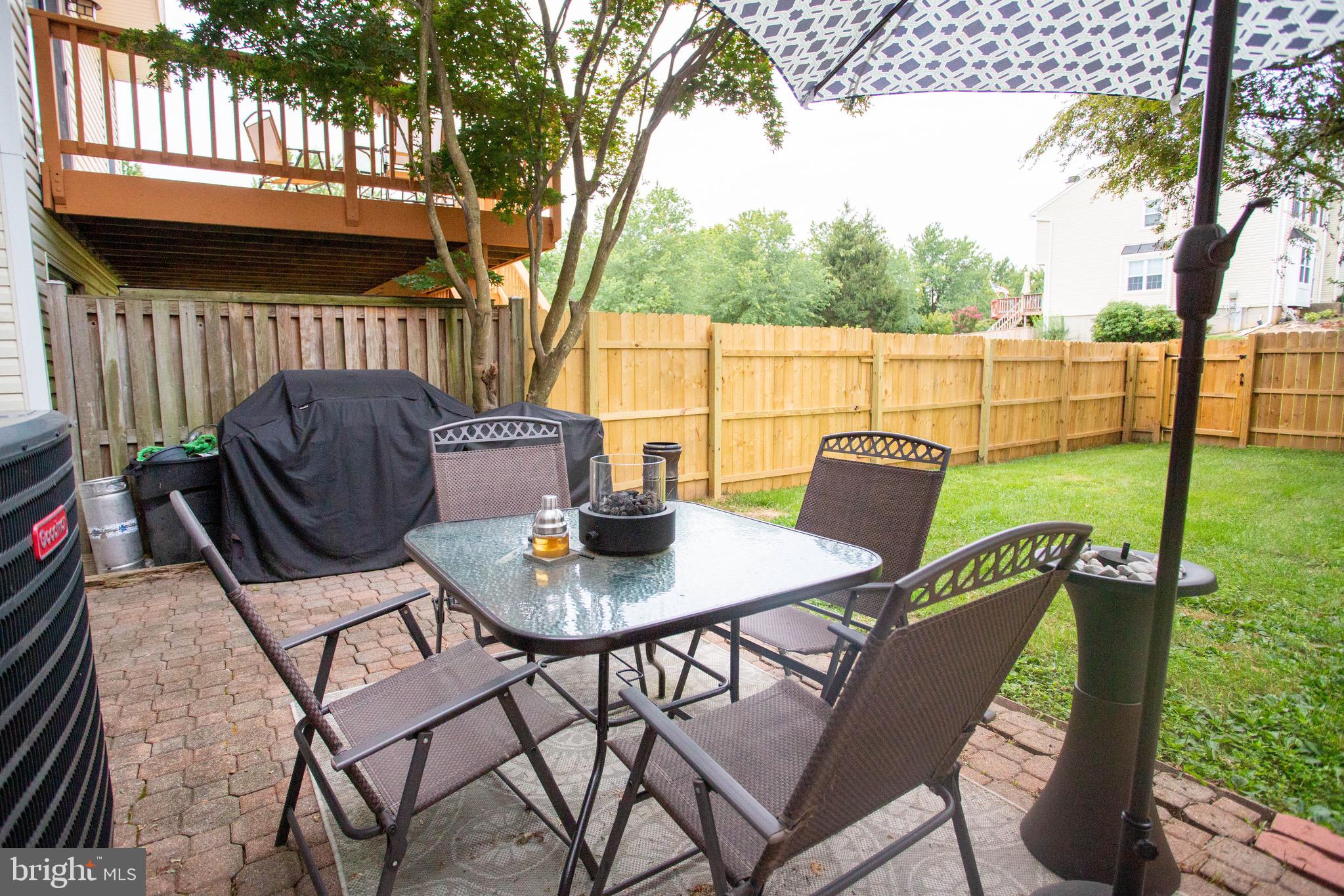 CONSTANT FRIENDSHIP - Residential