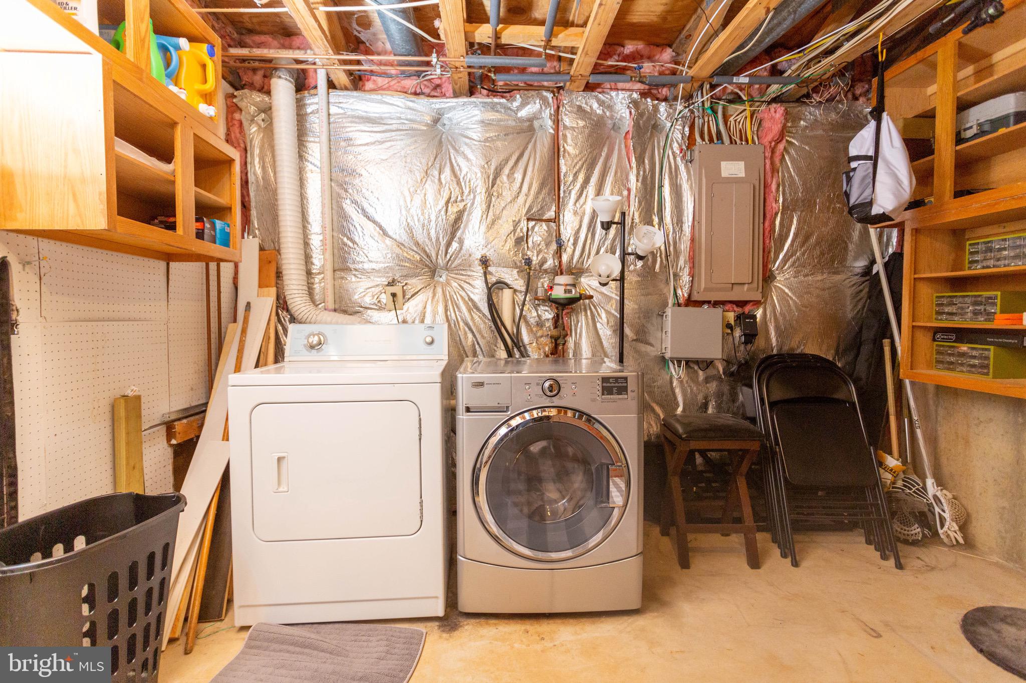 CONSTANT FRIENDSHIP - Residential