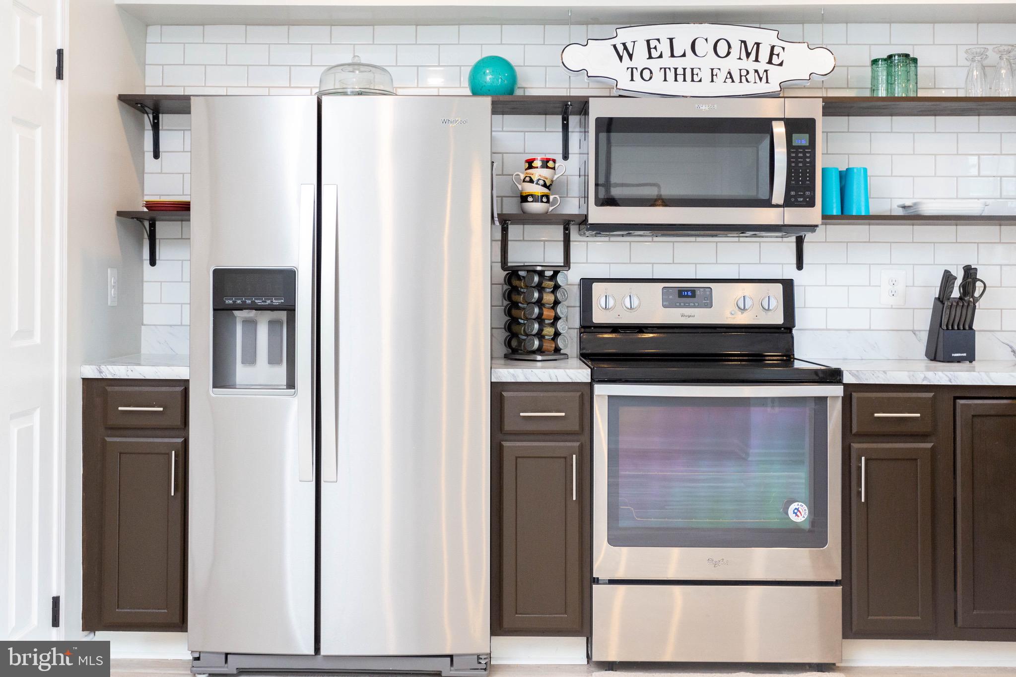 CONSTANT FRIENDSHIP - Residential