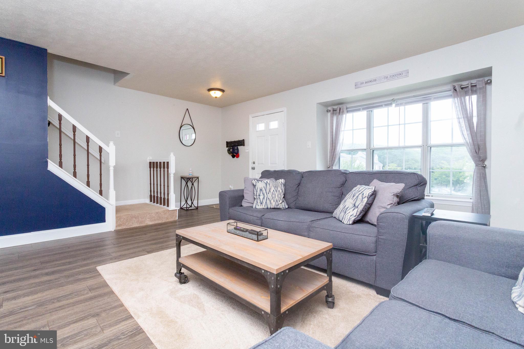 CONSTANT FRIENDSHIP - Residential