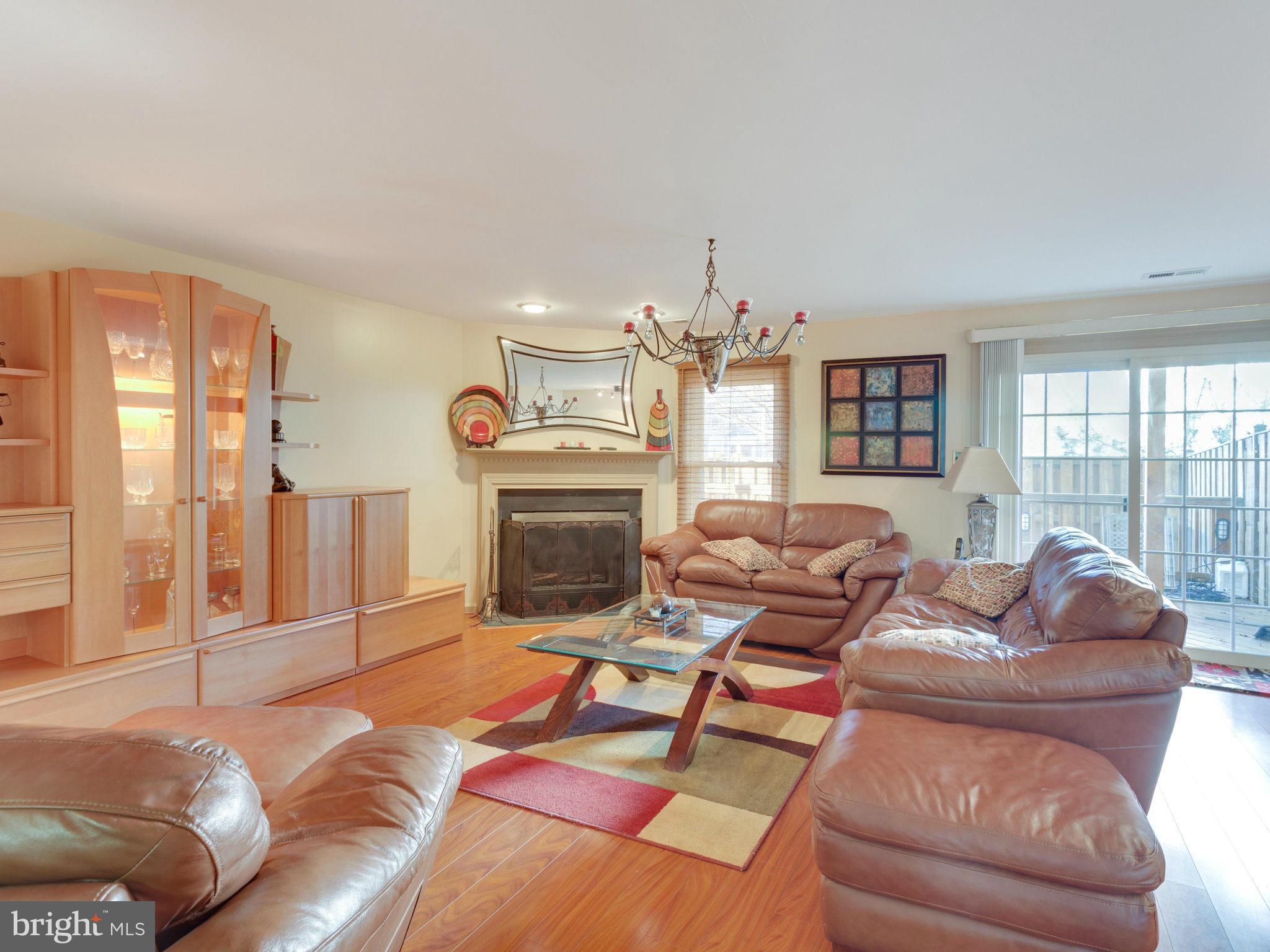 RIVER OAKS - Residential