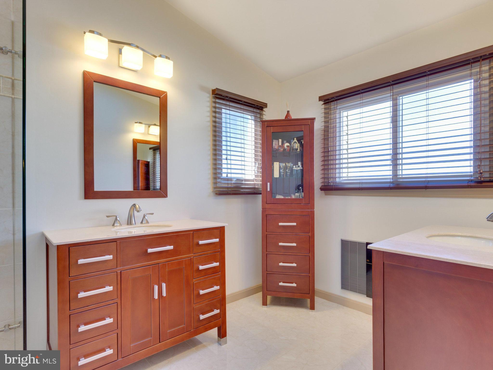 RIVER OAKS - Residential