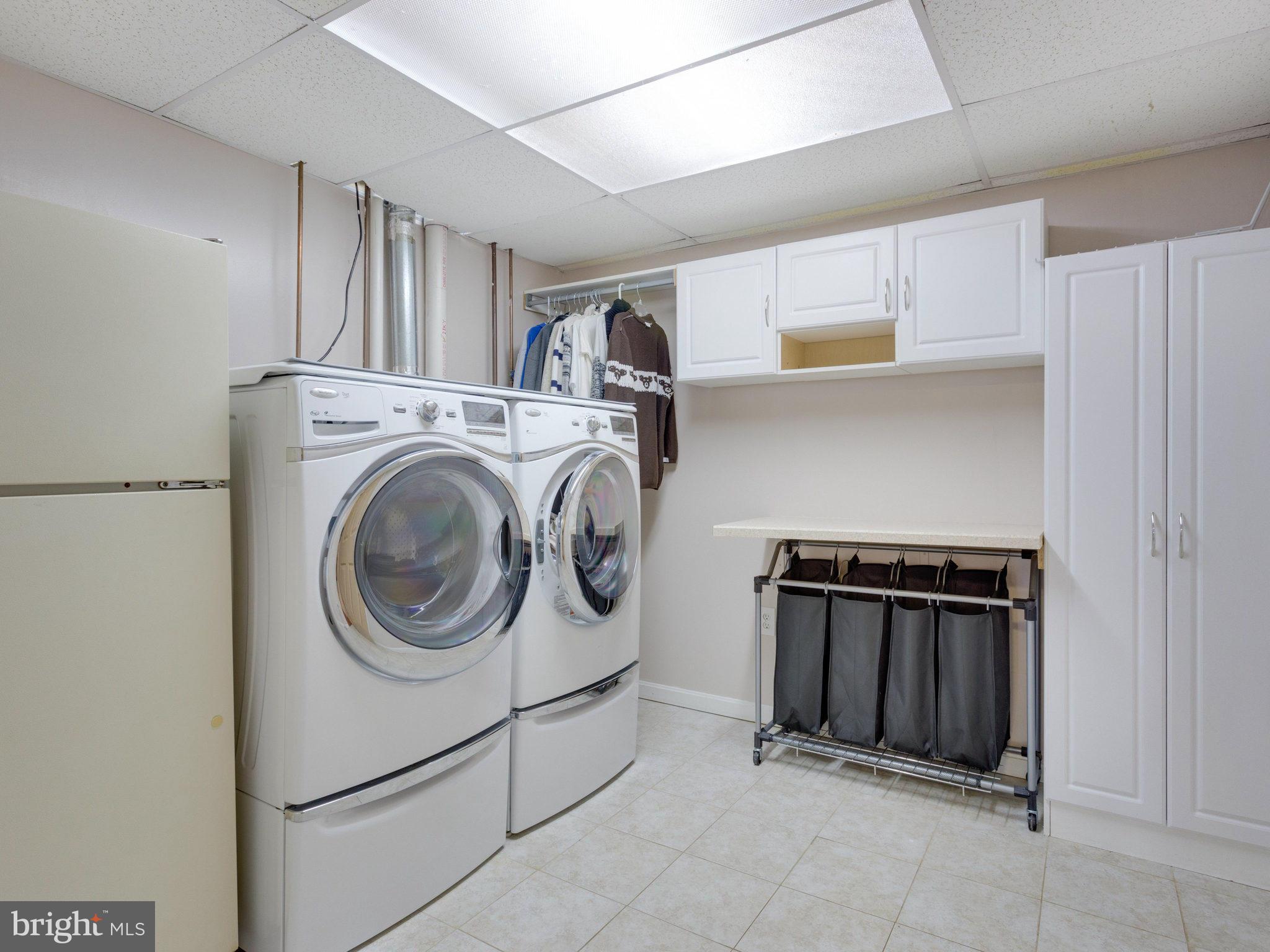 RIVER OAKS - Residential